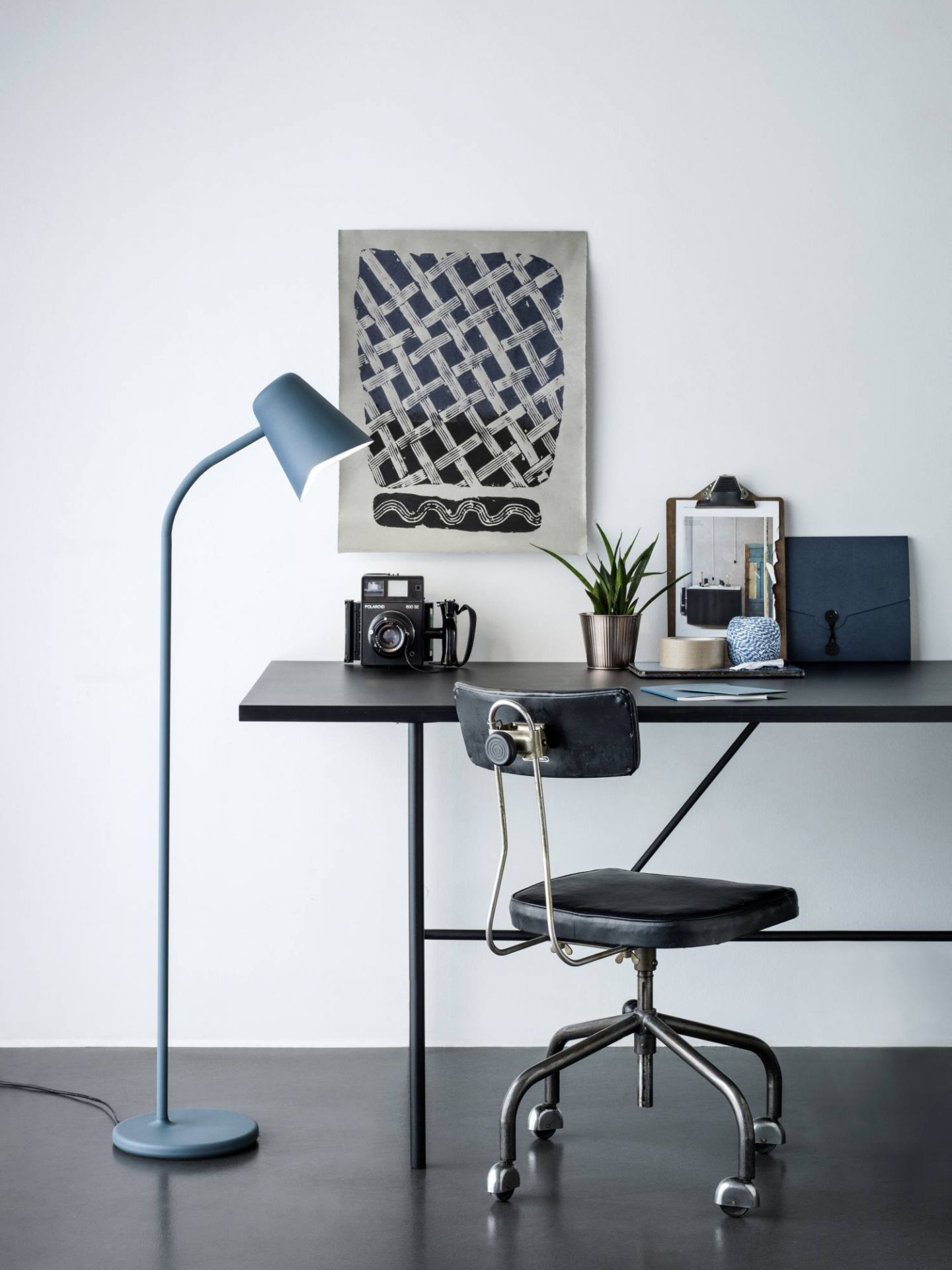 Me floor dim floor lamp Northern