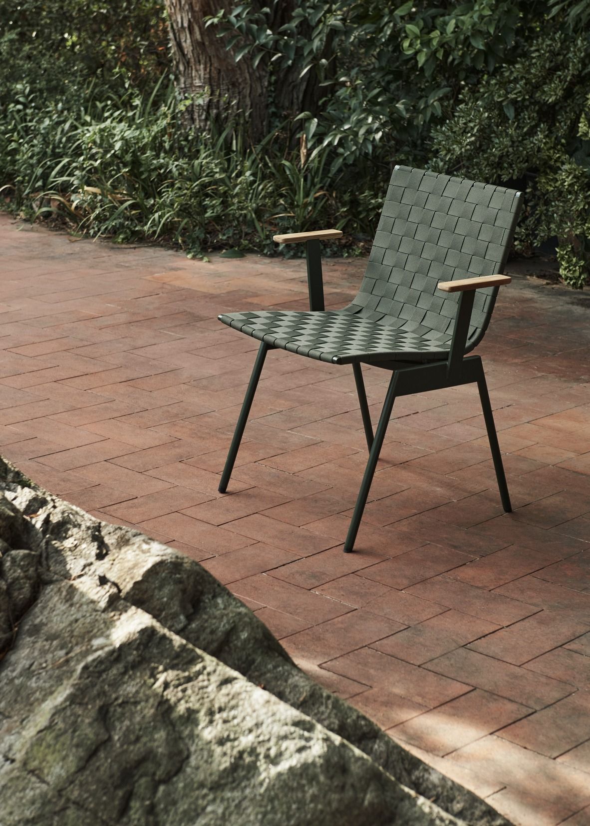Ville AV34 Outdoor Chair Chair AndTradition