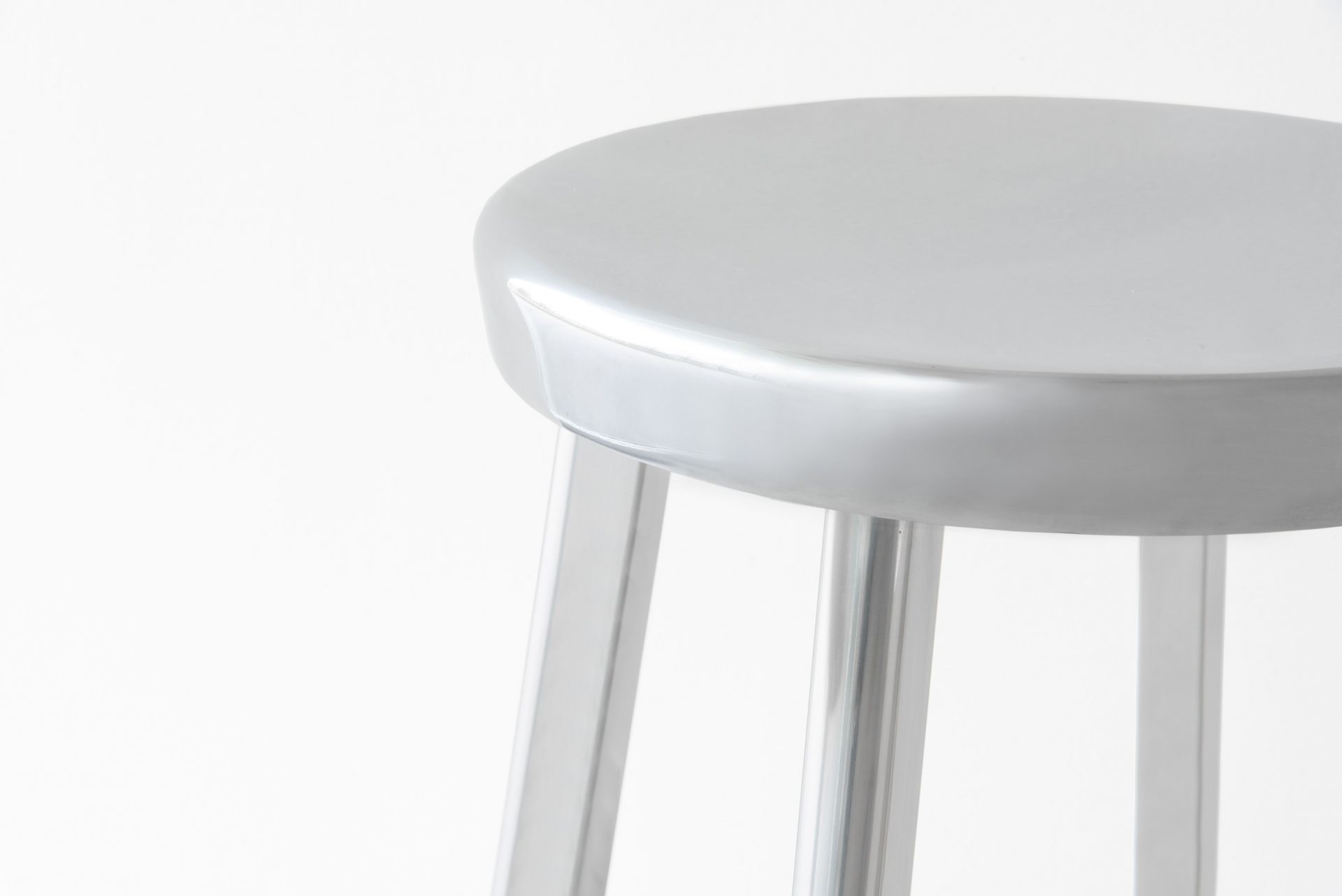 Déjà-vu Barstool High Magis