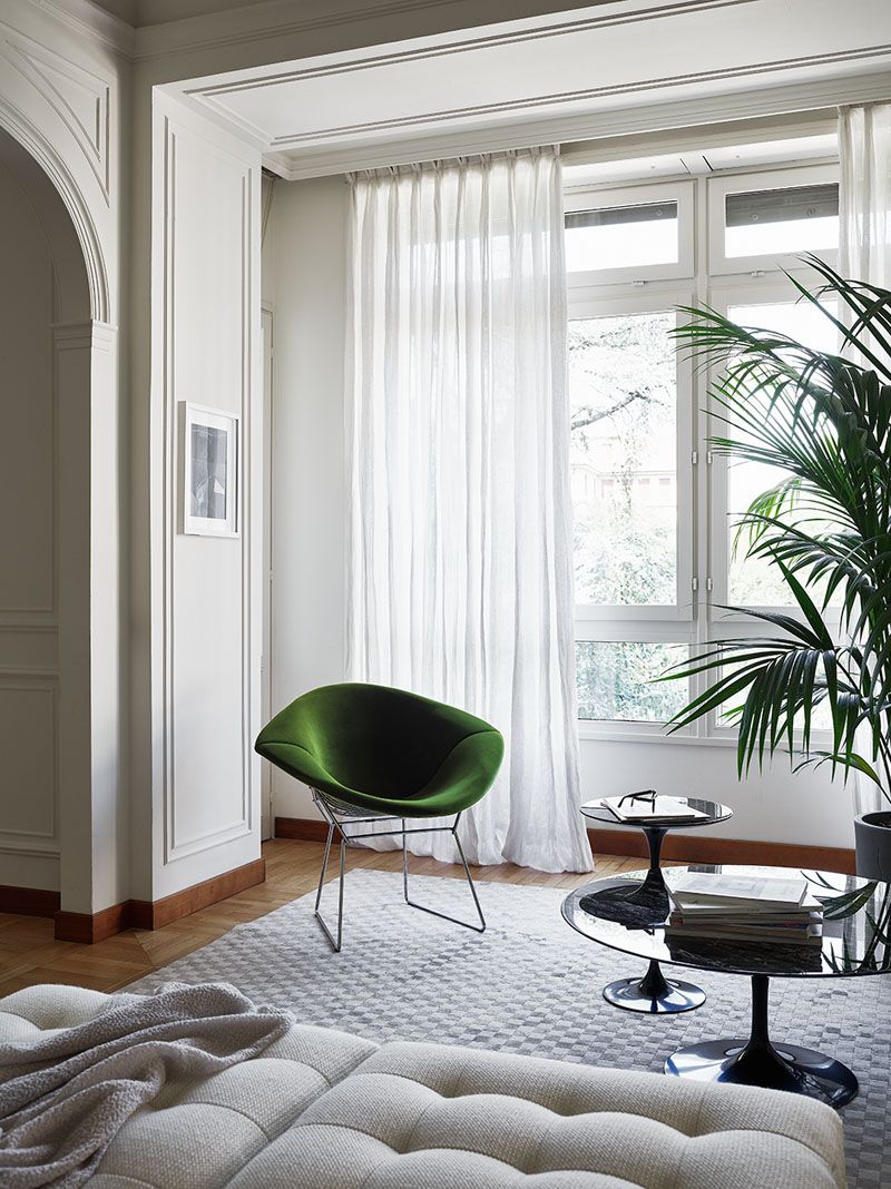 Diamond armchair Knoll International