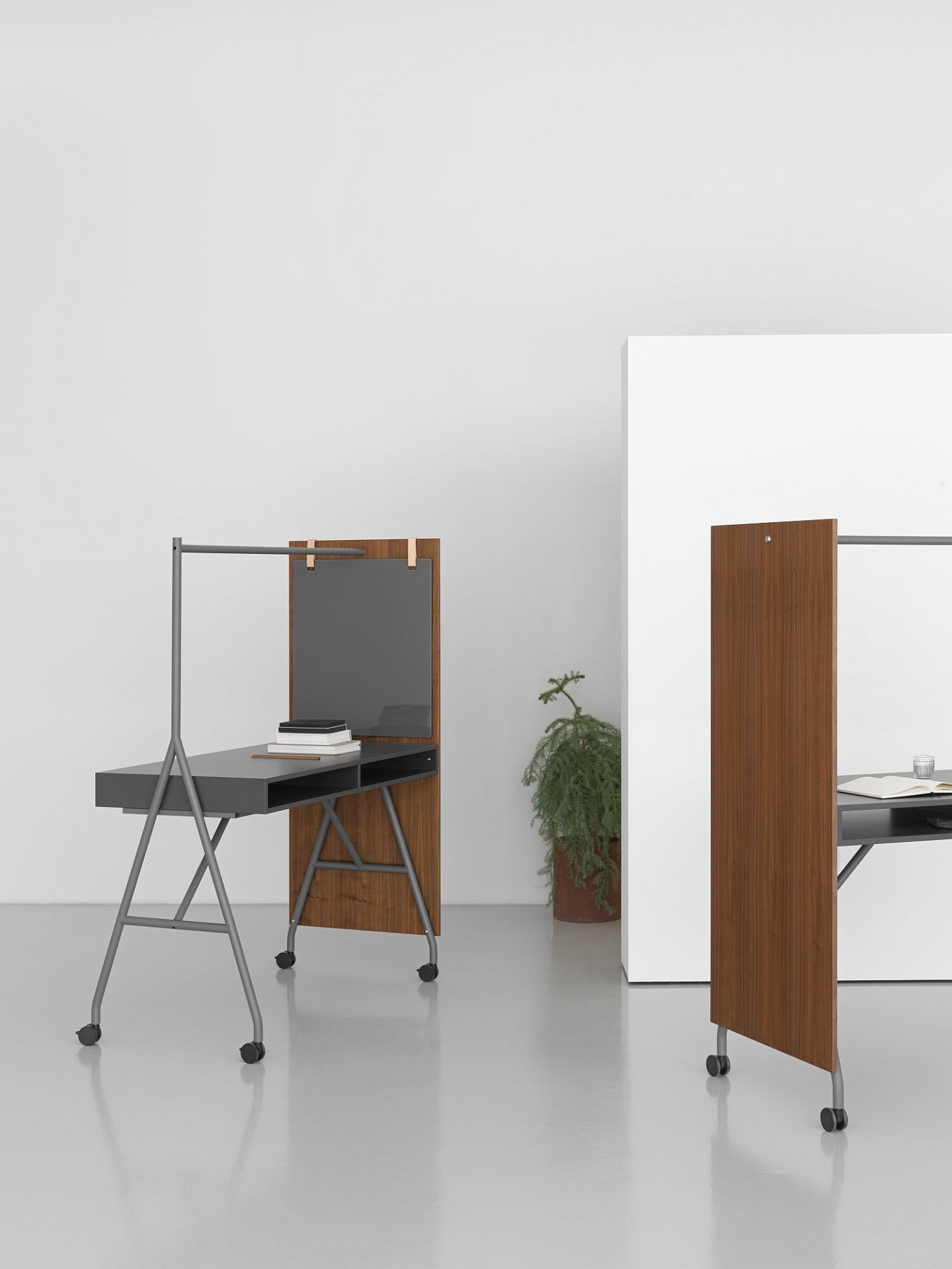 Hangout High Desk high table Mizetto QUICK SHIP