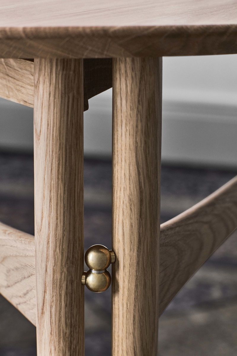 Drop Leaf HM5 Lounge Table Side Table AndTradition