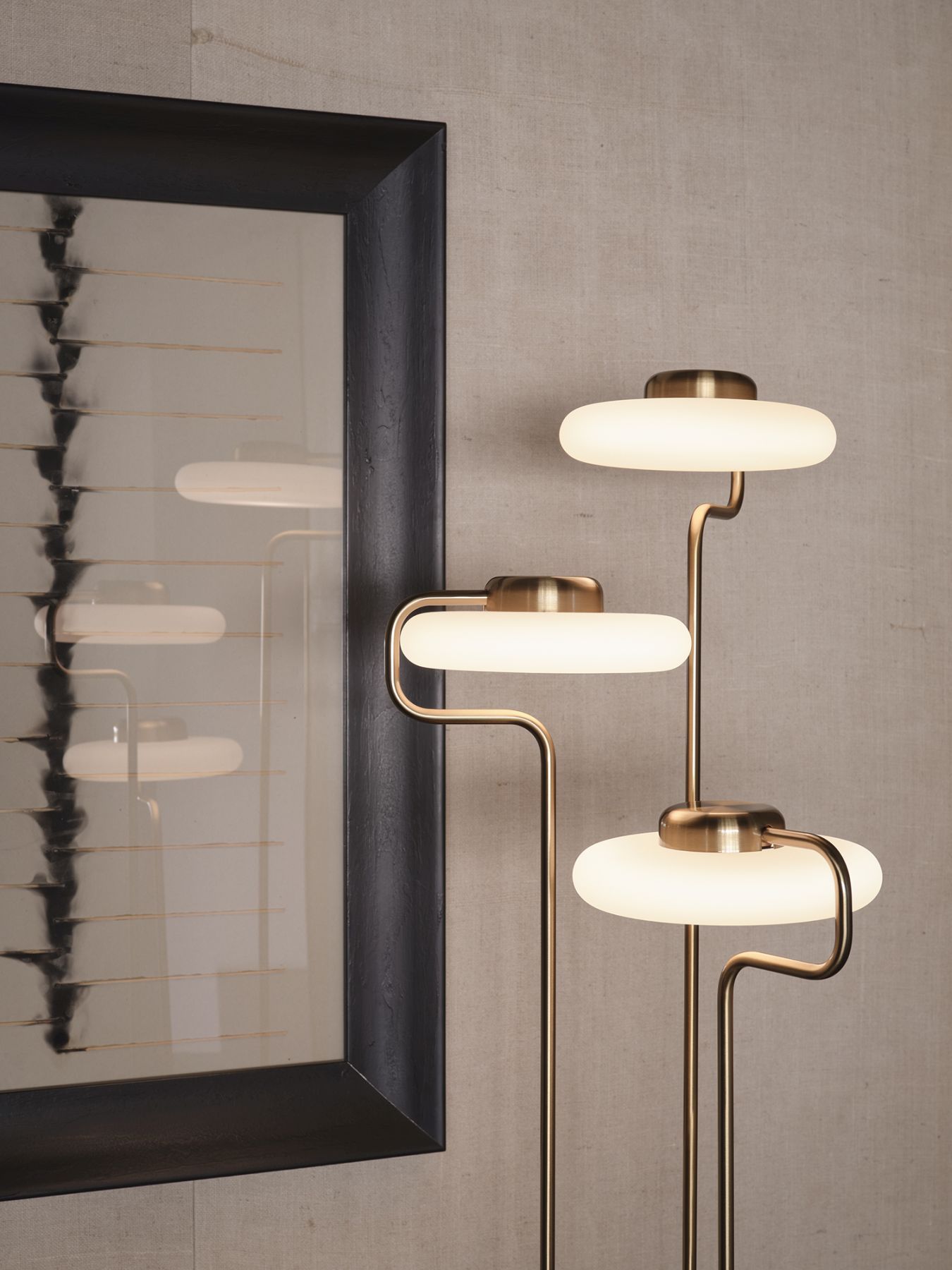 Tratto Floor lamp black Kdln