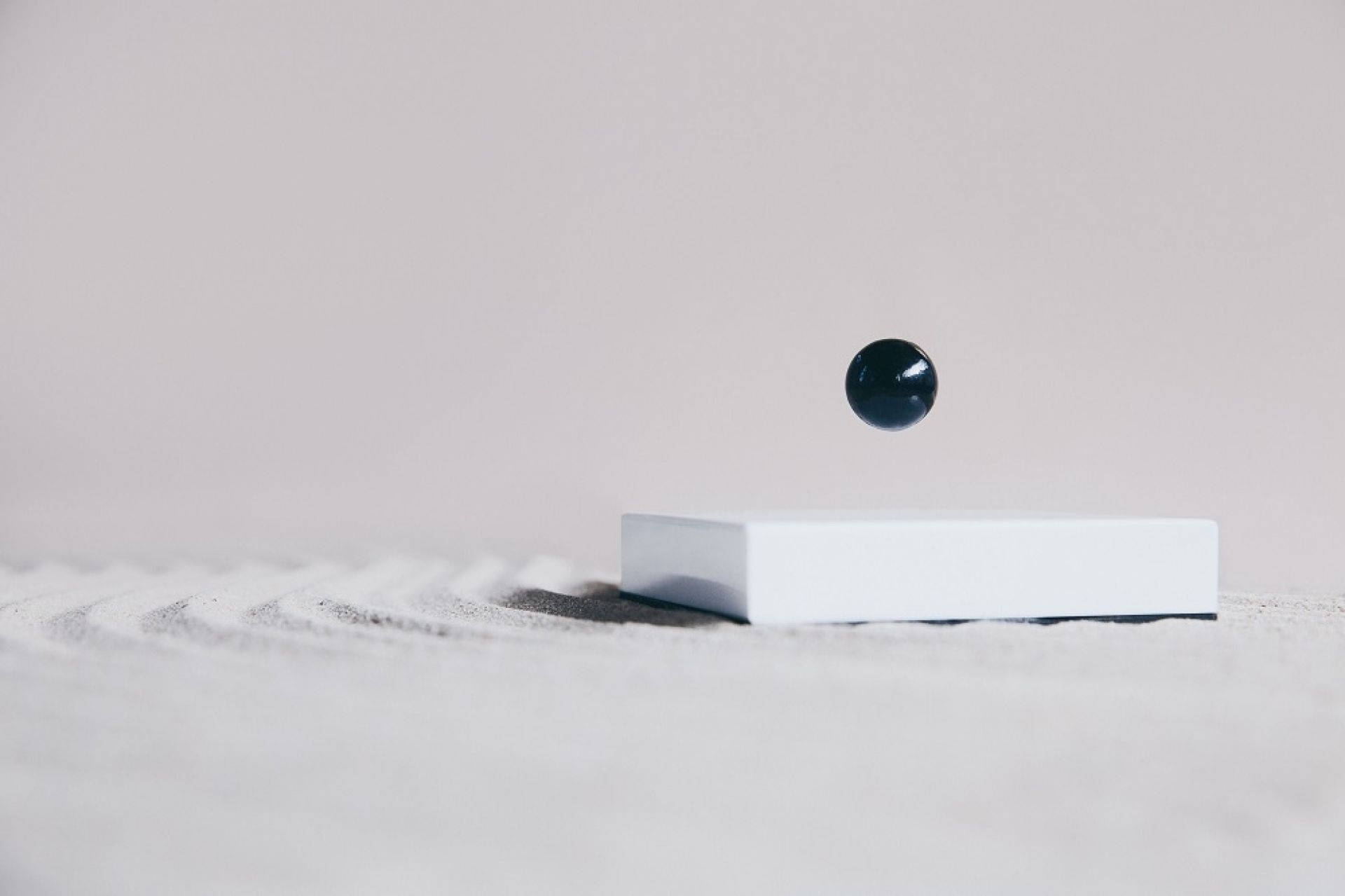 Flyte Buda Ball Accessory Base white / Ball black Klein & More SINGLE PIECES