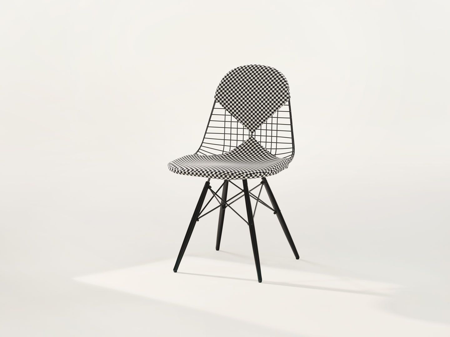 DKW-2 Wire Chair Chair with Seat and Back Upholstery Vitra
