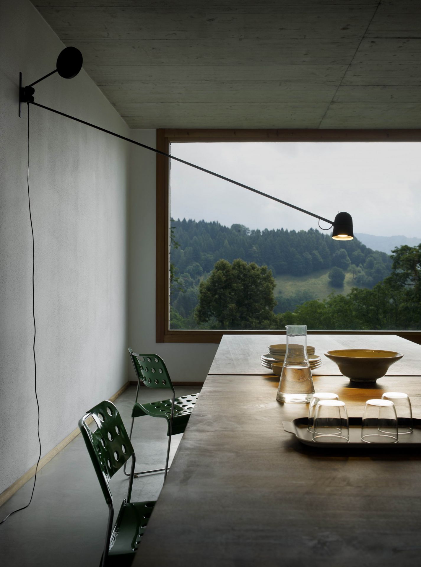 D73N Counterbalance Wall Lamp Luceplan