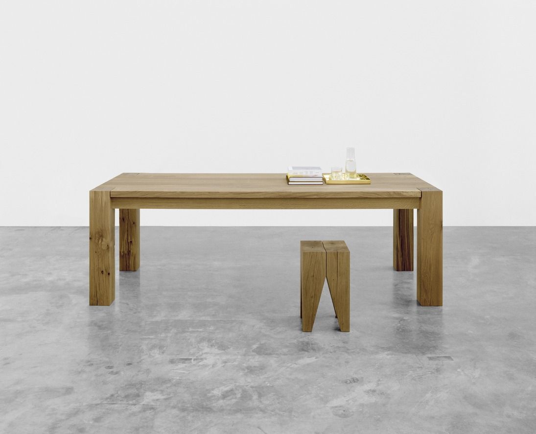 Molar stool / table e15