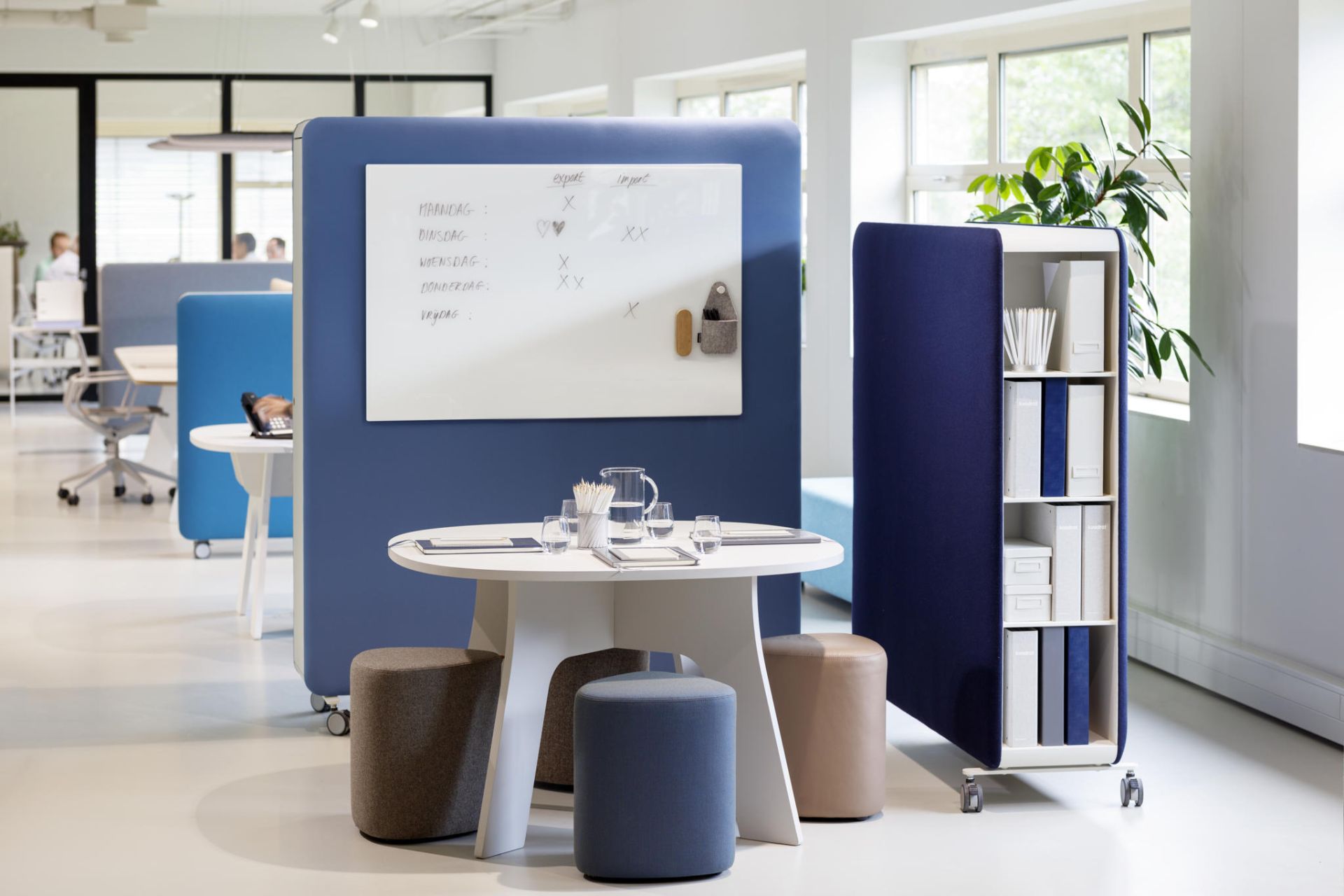 Pillow Space acoustic / room divider Cascando