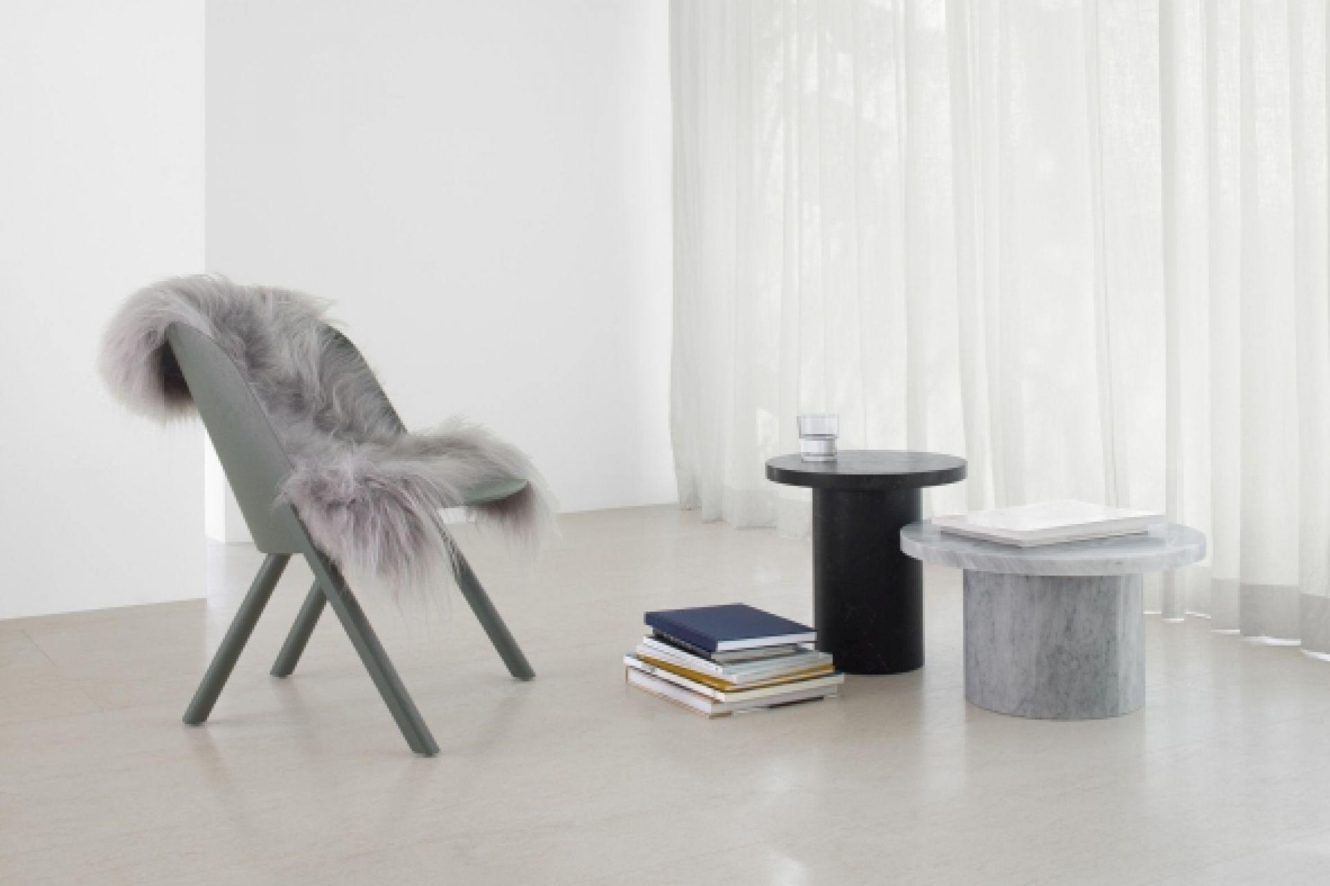 EC05 Armchair e15