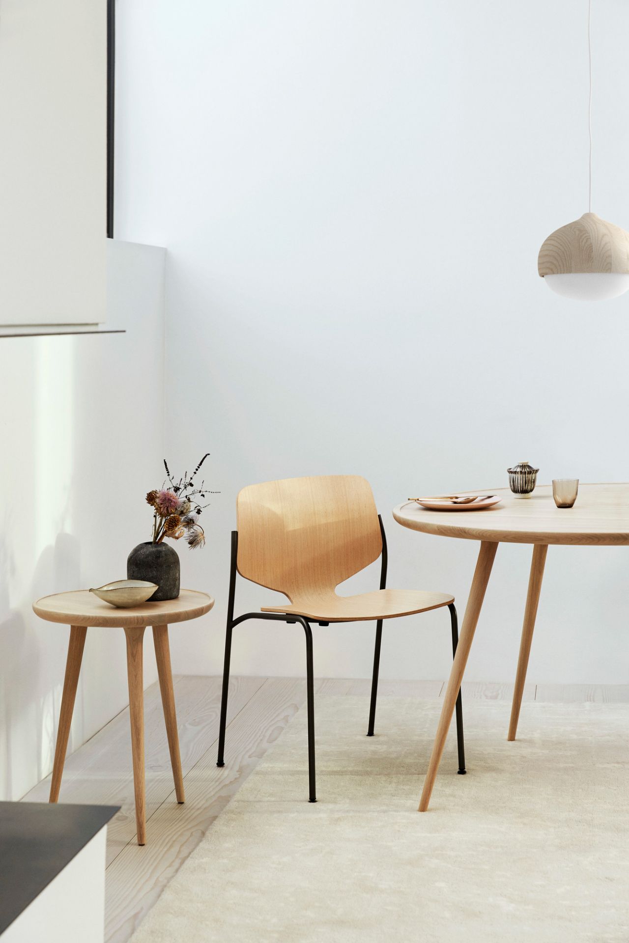 Accent Cafe Table natural oak matt Mater