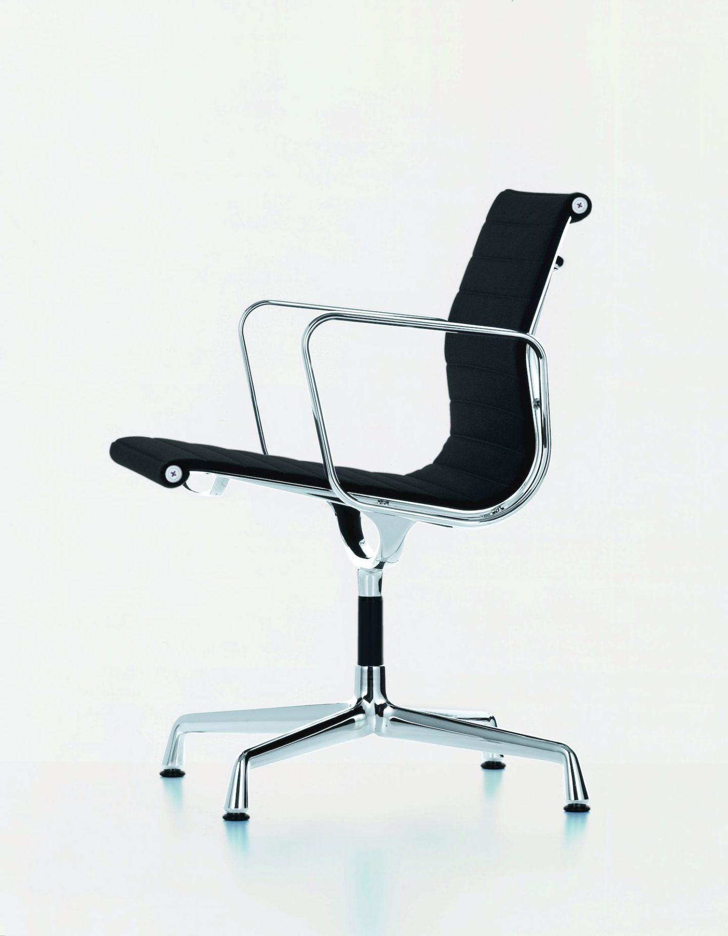 Aluminum Chair EA107 / EA 107 Chair Vitra