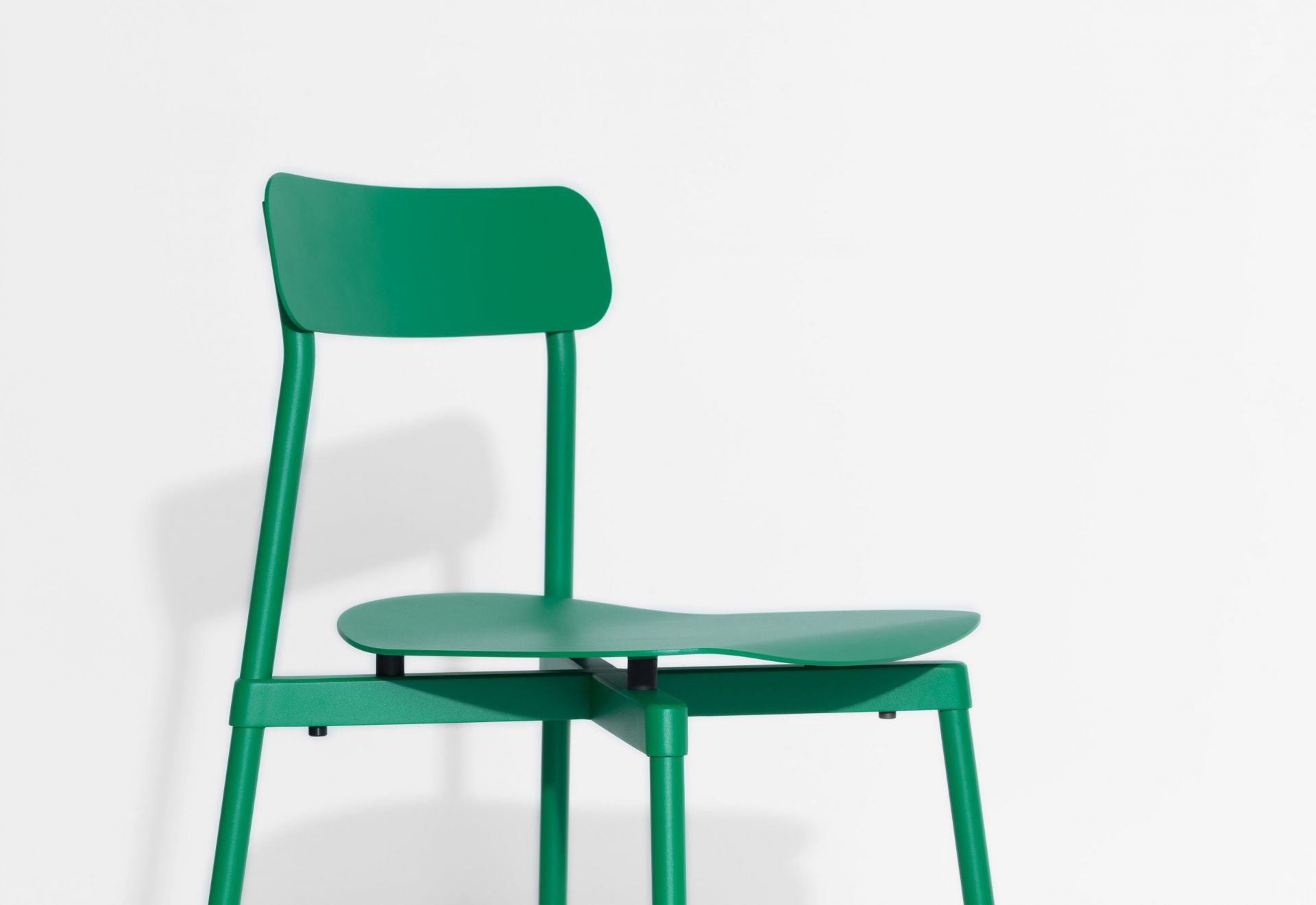 Fromme Chair Petite Friture Chair Mint green Mintgrüner Fromme Chair Stuhl von Petite Friture, moderner Designstuhl für Esszimmer und Wohnbereich.