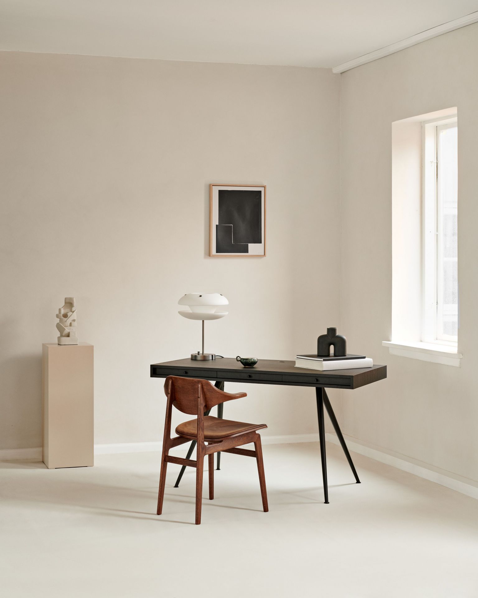 JFK Office Desk with Standard Legs Norr11