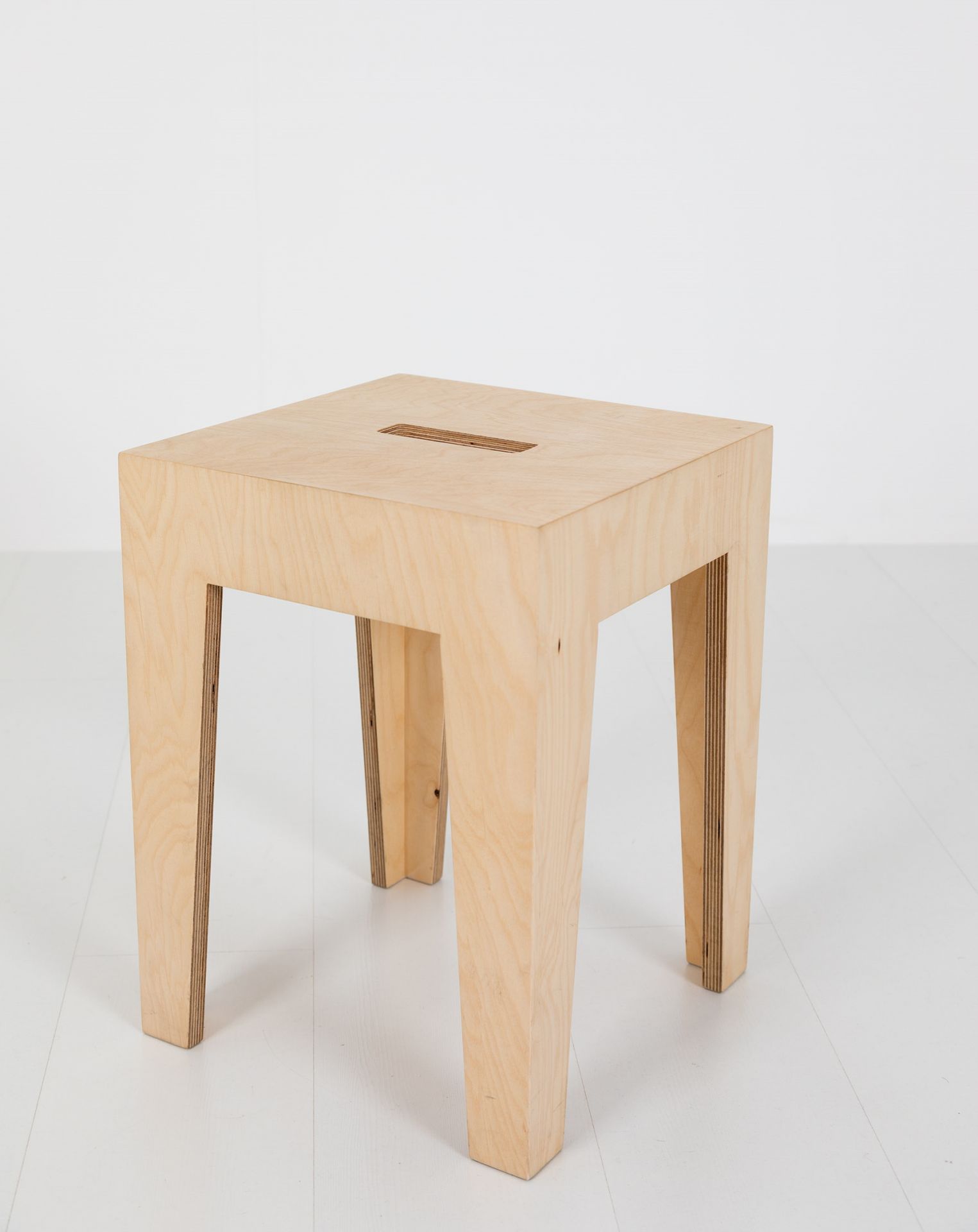 HENRIK stool Das ganze Leben