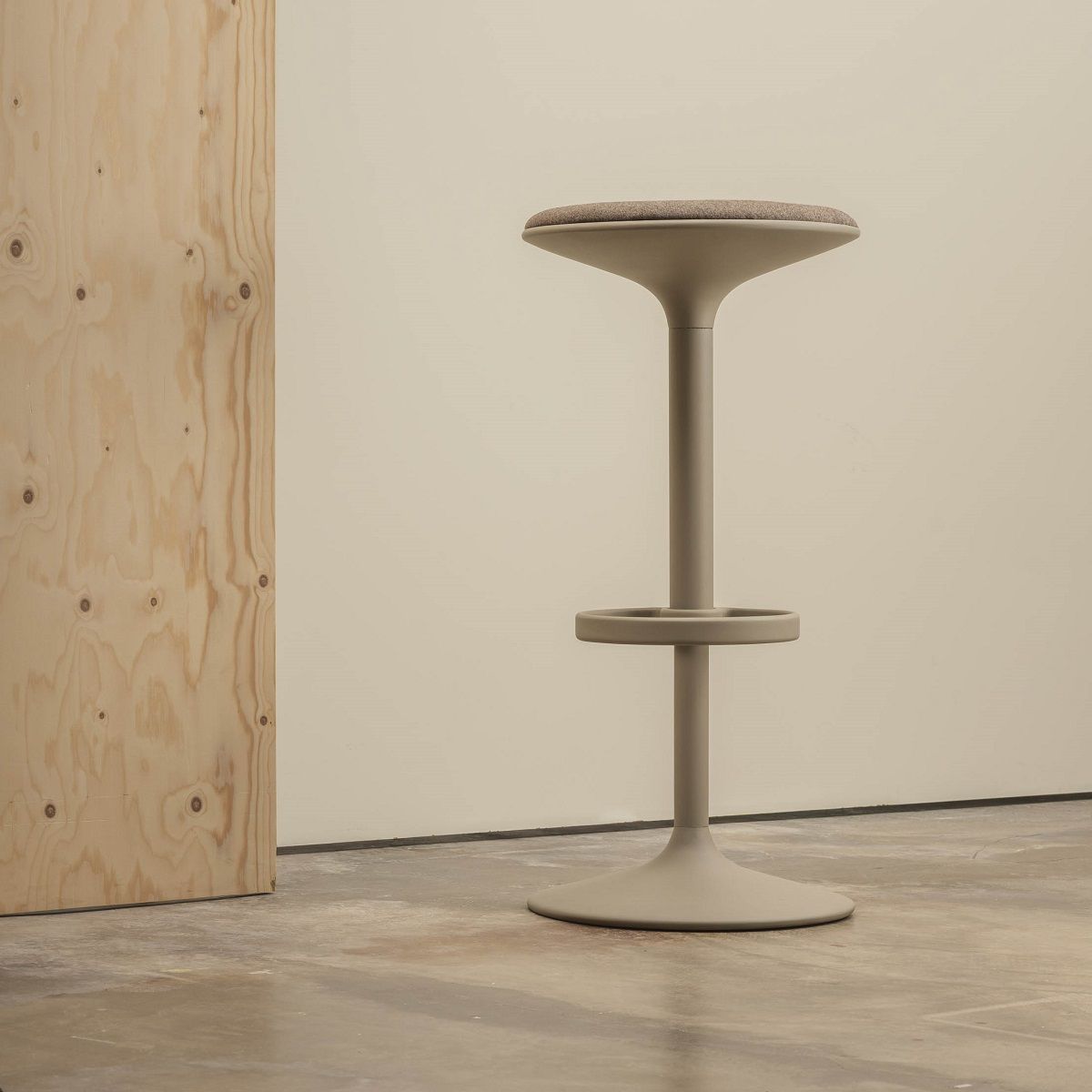 Hula BQ2795 Andreu World bar stool
