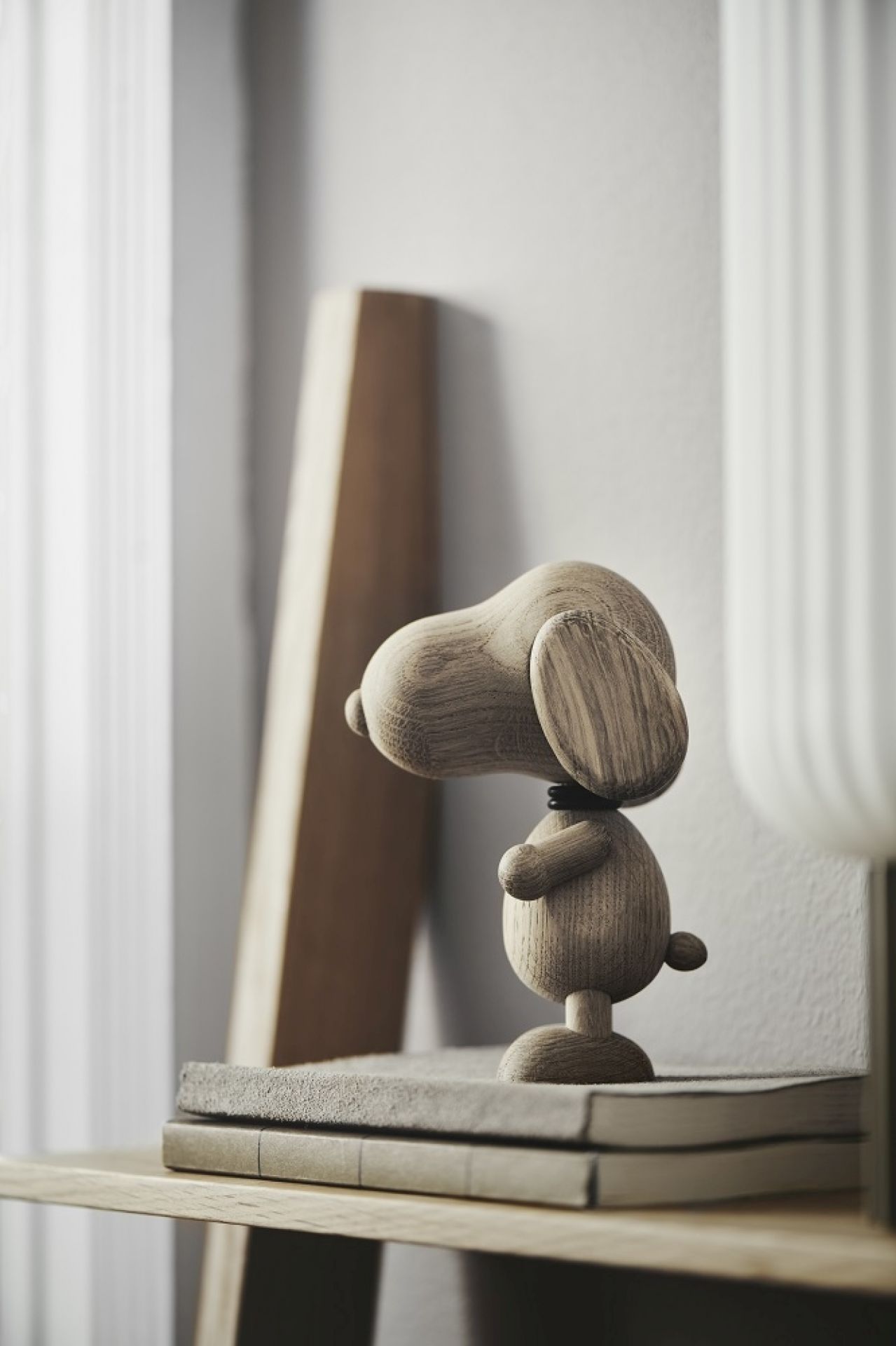 Mr B'eagle wooden figure dog natural oak / smoked oak Boyhood SINGLE PIECES