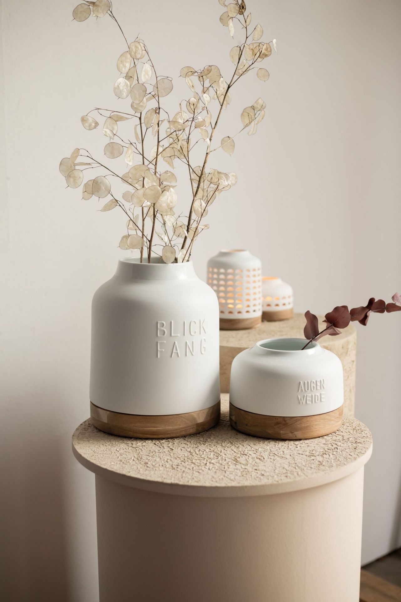 Eye-catching lanterns set of 2 Räder