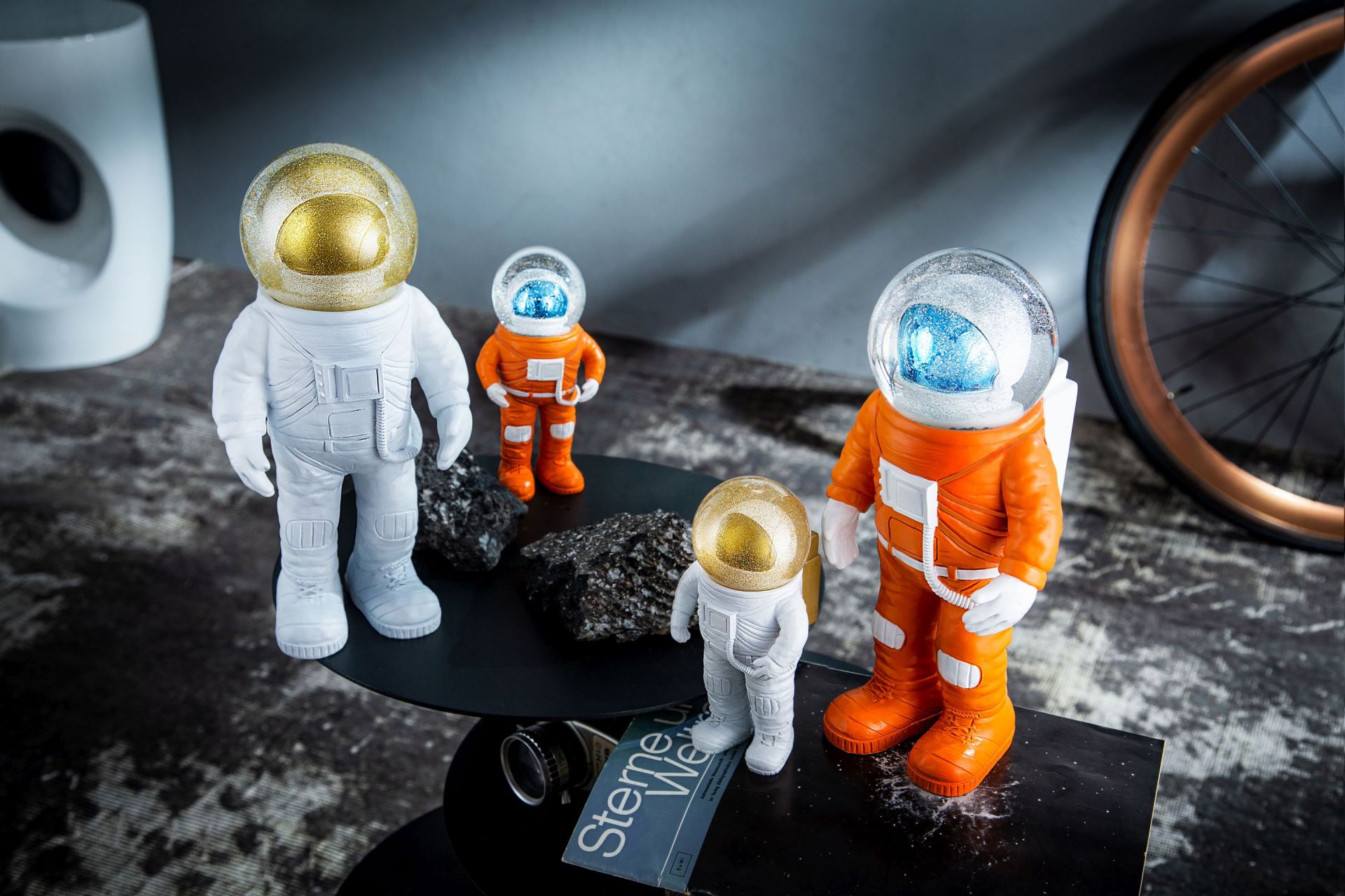 Summerglobes The Giant Marstronaut glitter ball Donkey SINGLE PIECE
