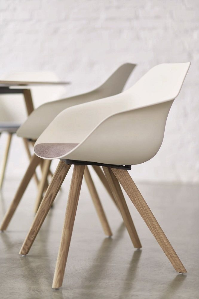 Yonda Universalstuhl Four-legged chair Wood frame Wilkhahn 
