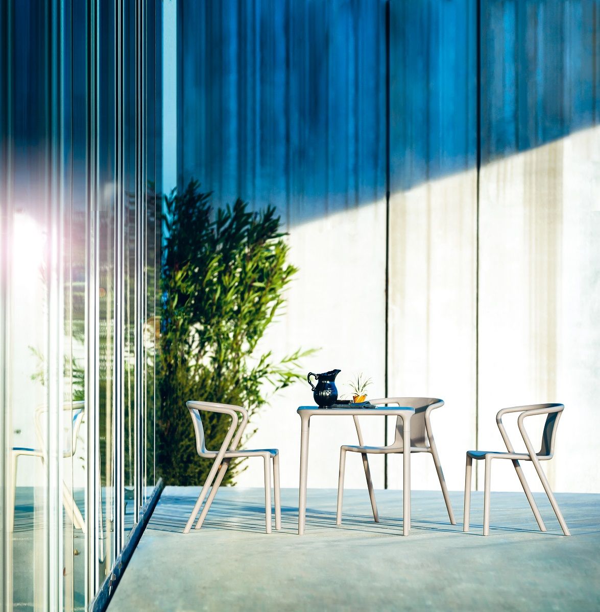 Air Armchair Indoor/Outdoor Chair with Armrests Magis