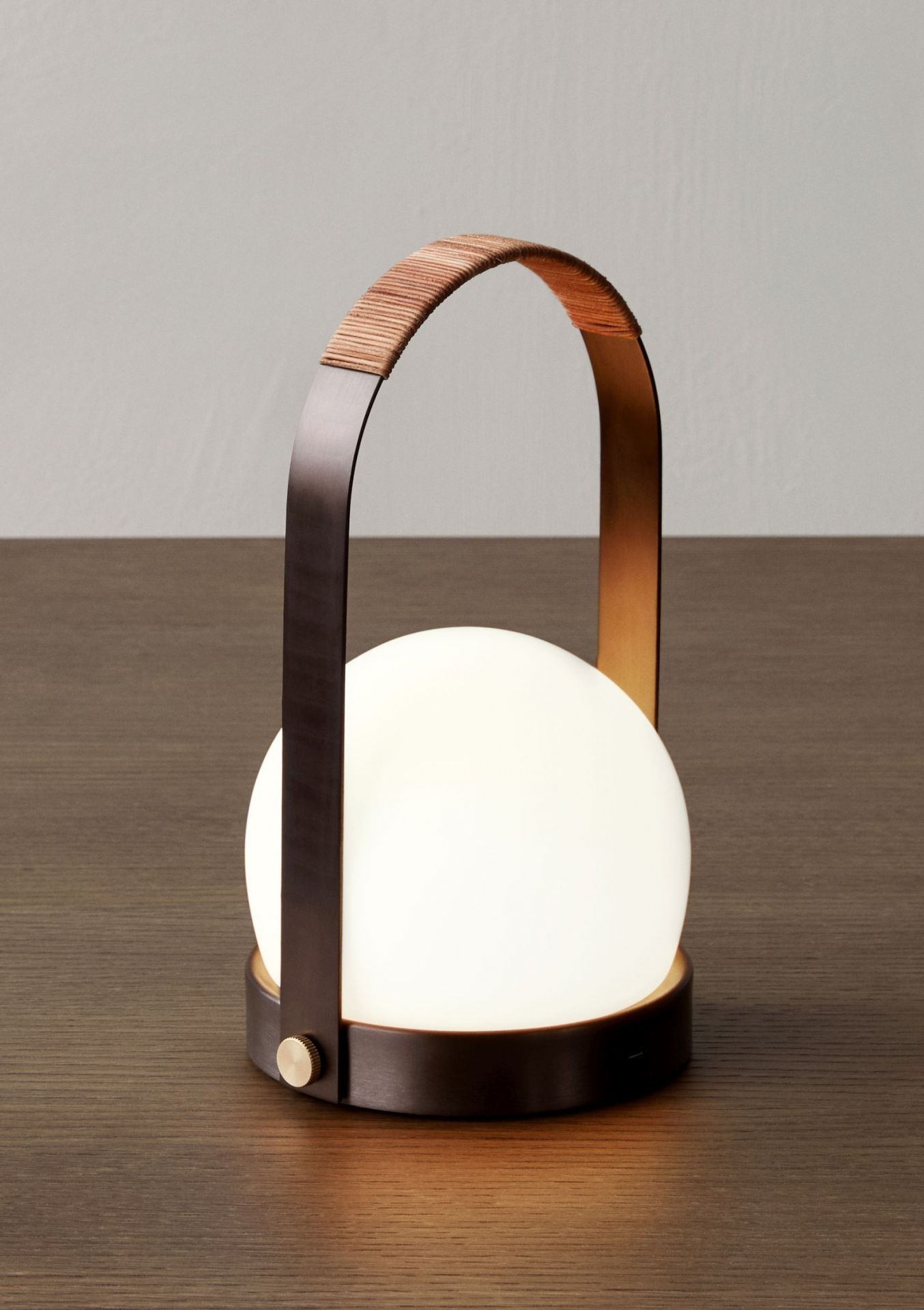Carrie Table Lamp Leather Battery light Audo