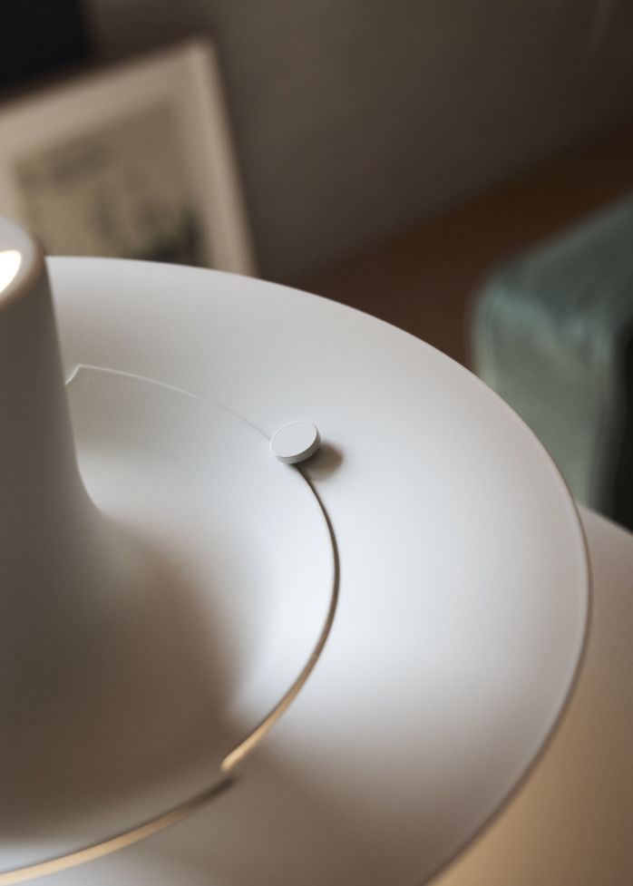 PH 5 Monochrome Pendant light Louis Poulsen Pale Blush