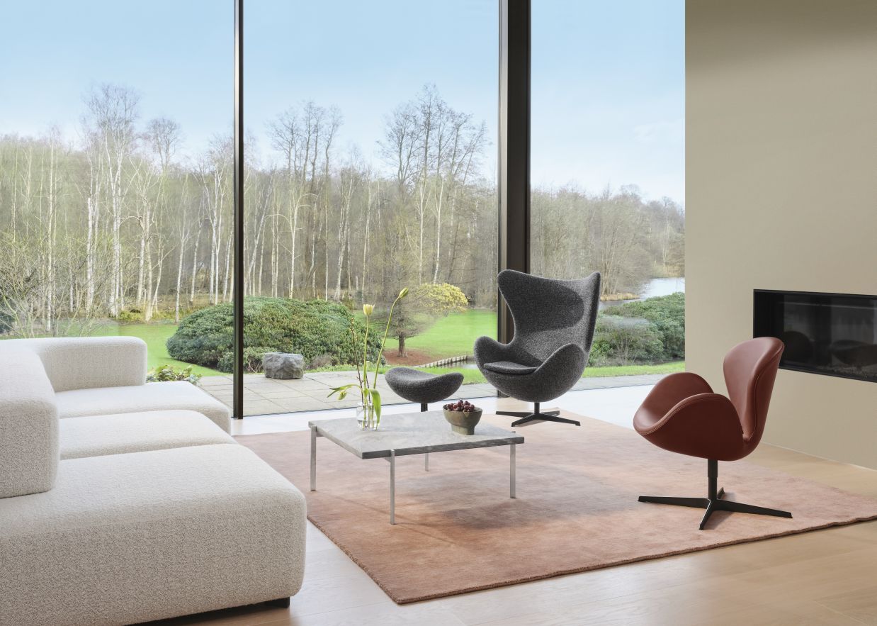 The Swan easy chair Fritz Hansen Anniversary Model
