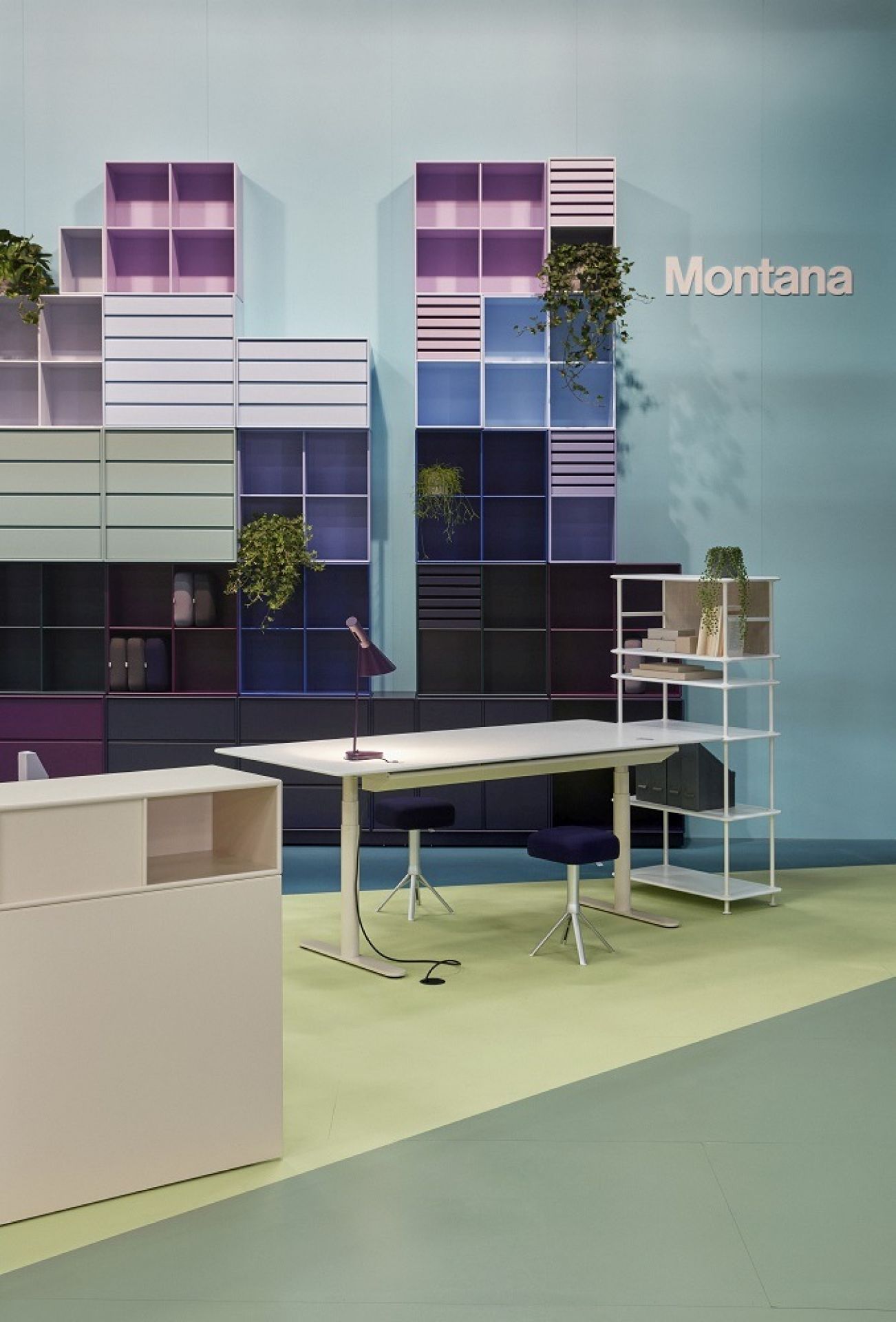 HiLow 2 Electrically height-adjustable Table / Work table Montana