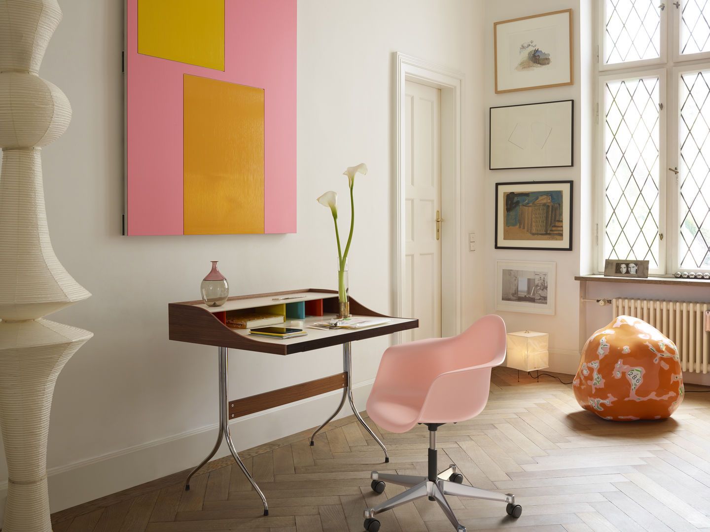 Eames Plastic Arm Chair PACC Chair Vitra