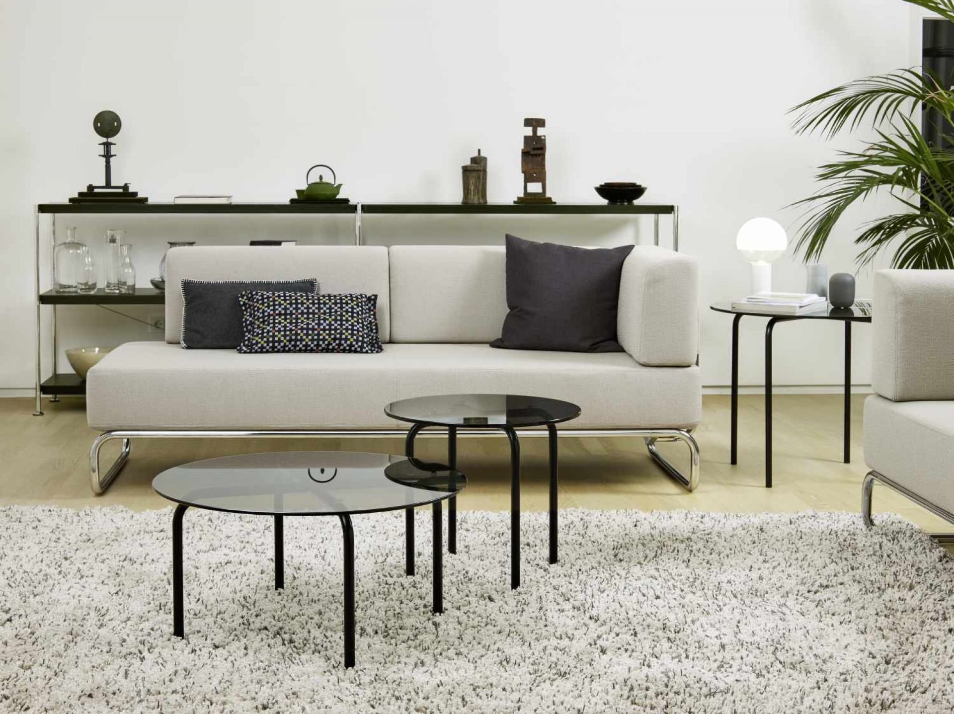 MR 516 / MR516 Coffee table Thonet