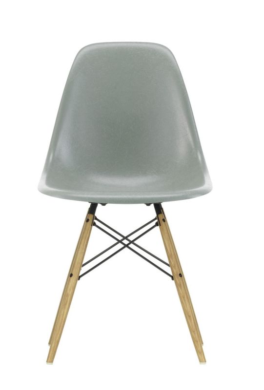 Eames Fiberglass Chair DSW Chair Vitra 
