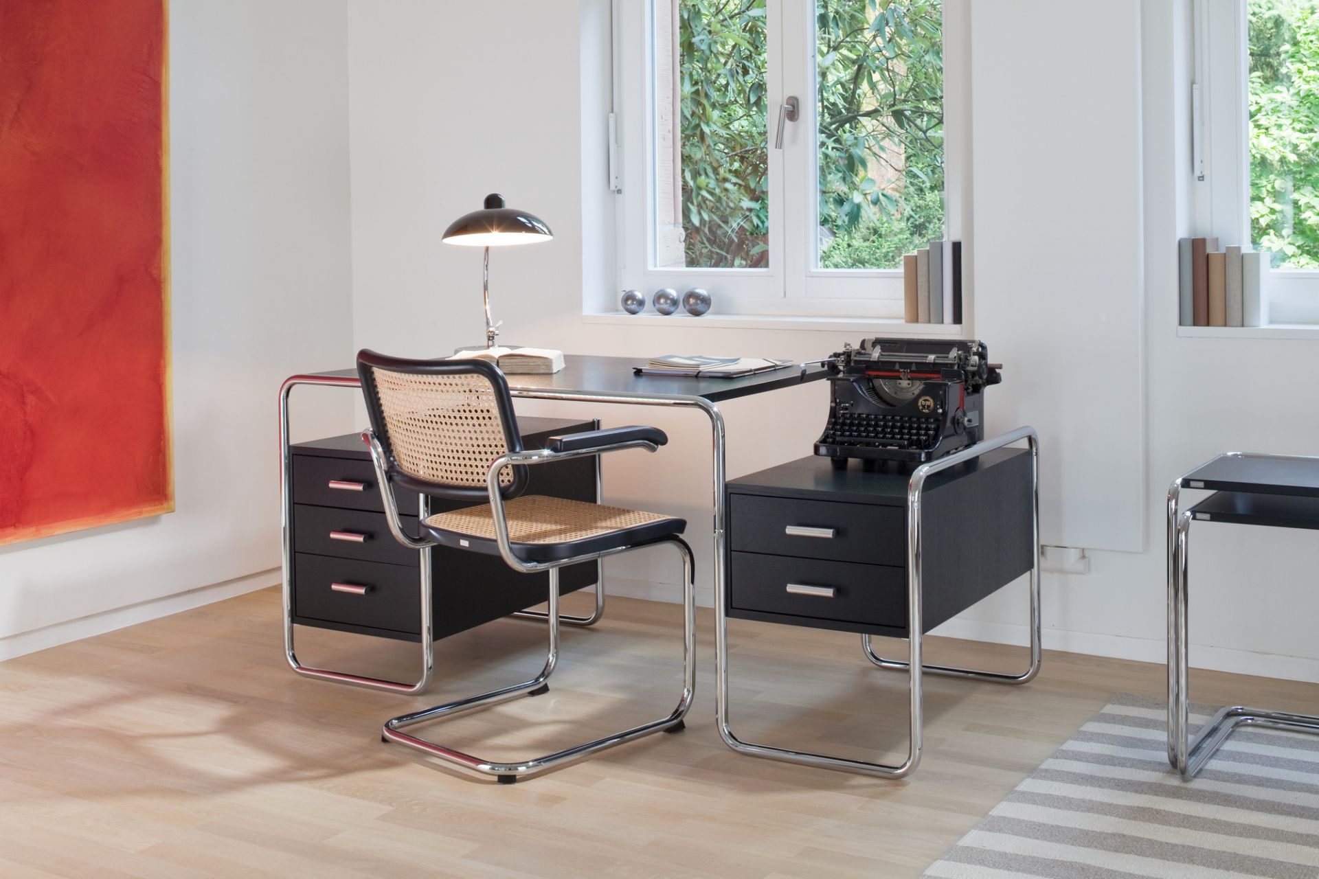 S 64 V Tubular steel classic cantilever chair Thonet