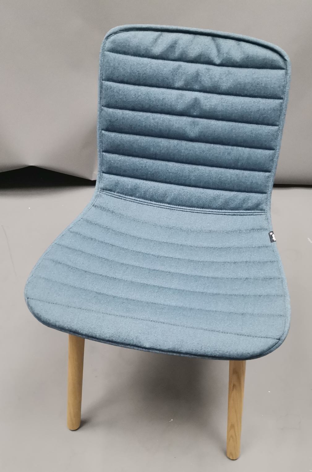 Hal Wood Fully upholstered OAK NATURE / SEAT COVER PLANO NERO/ICE BLUE Vitra EXHIBITION PIECE