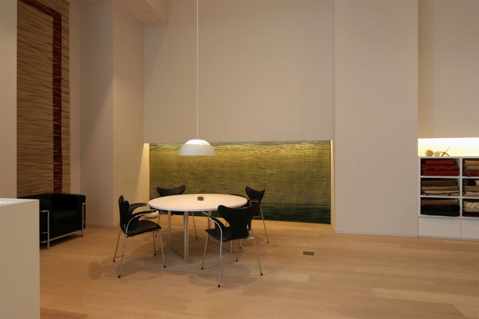 AJ Royal Pendant light Louis Poulsen