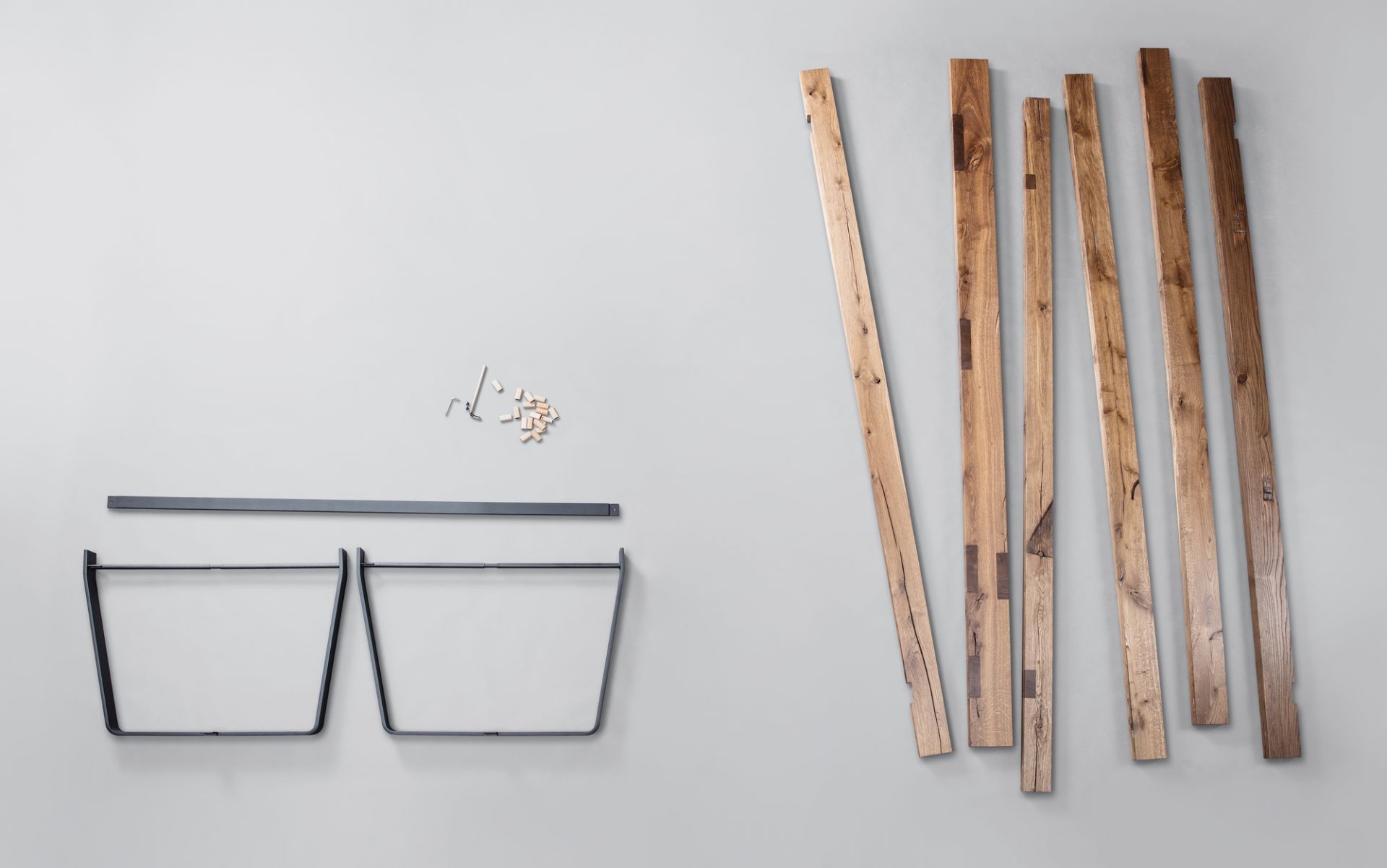 BB 11 Clamp Table Walnut Janua
