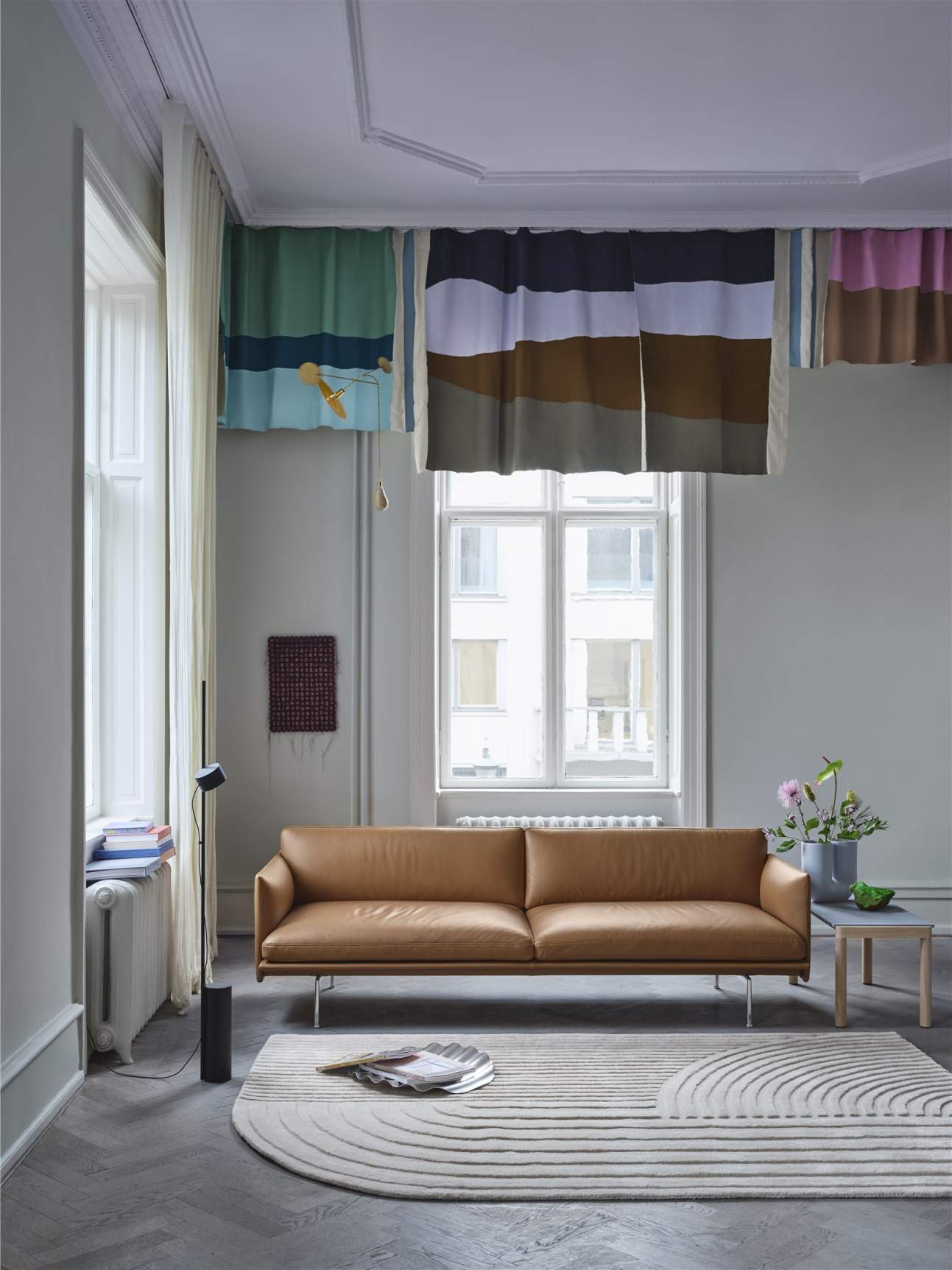 Post Floor Lamp Muuto