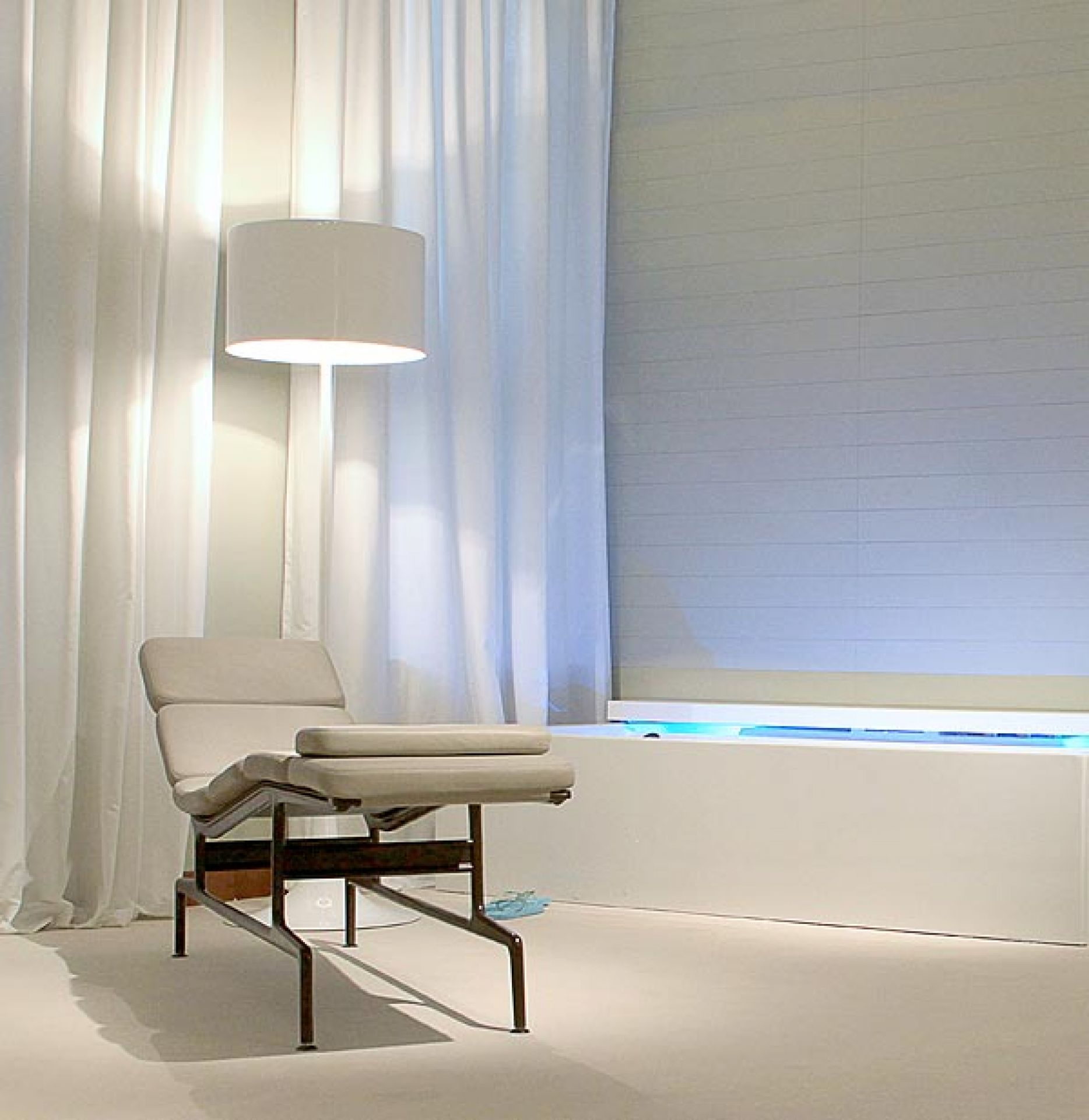 Spun Light F Floor lamp Flos