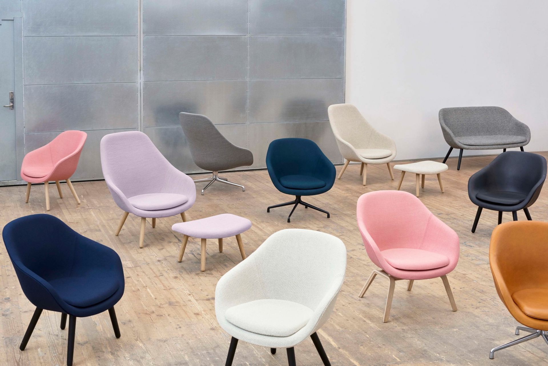 About a Lounge AAL 83 / AAL83 Armchair Hay