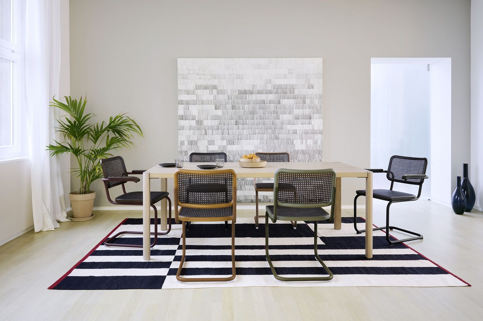 S 32 V Tubular steel classic cantilever chair Thonet