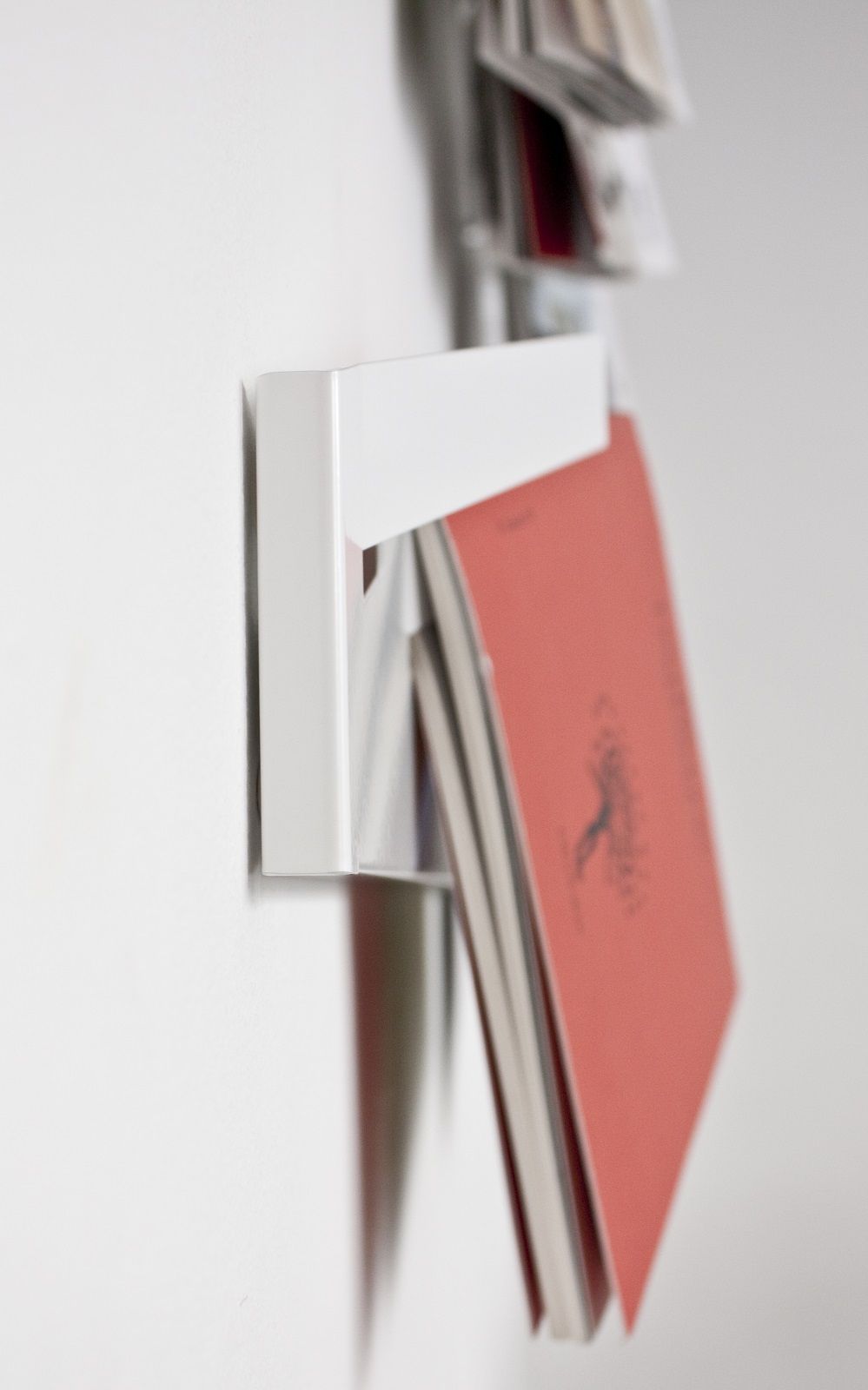 Mr_magazine holder Linea1 by Müller Möbelwerkstätten