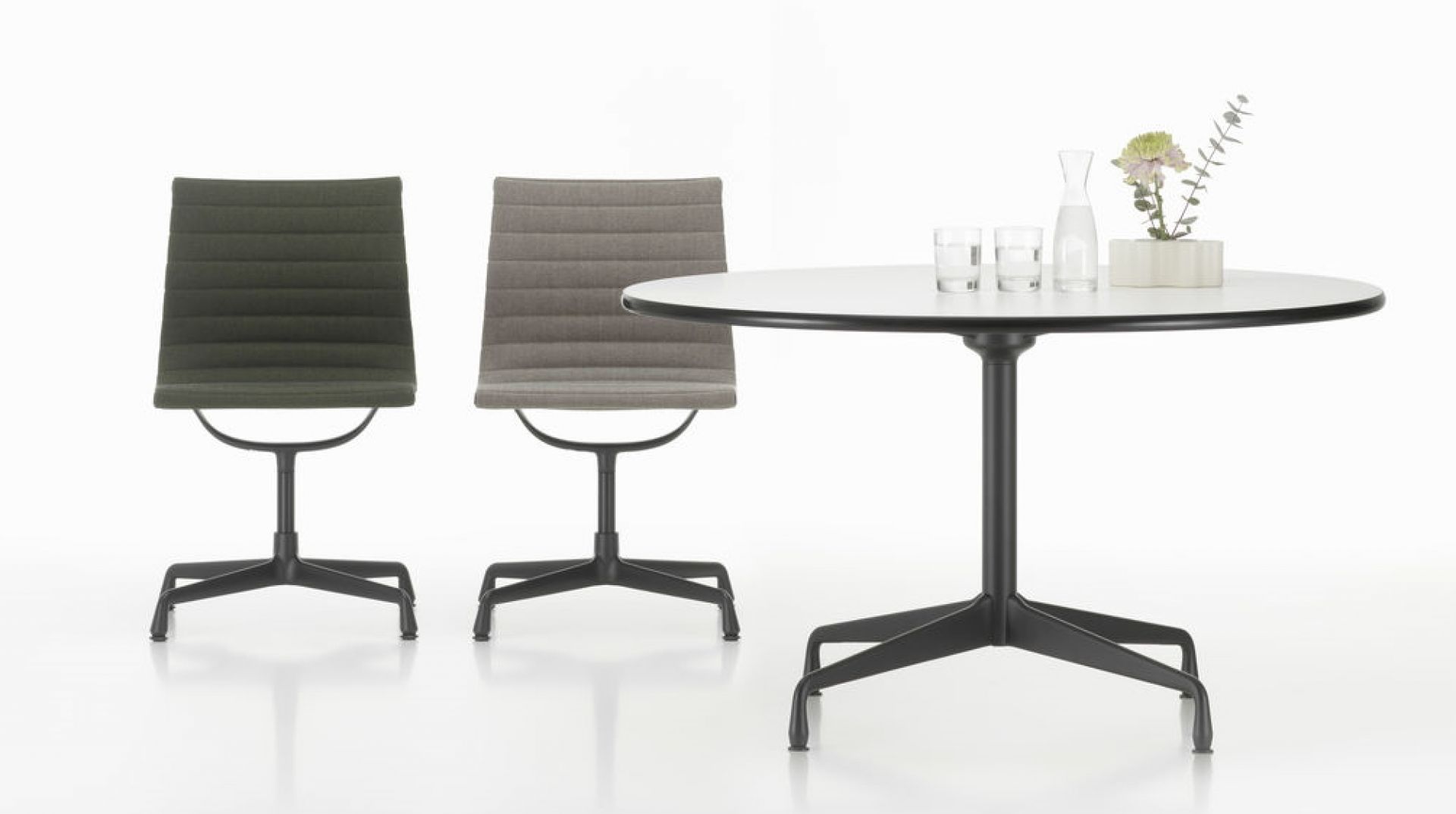 Eames Segmented Table Dining round dining table Vitra