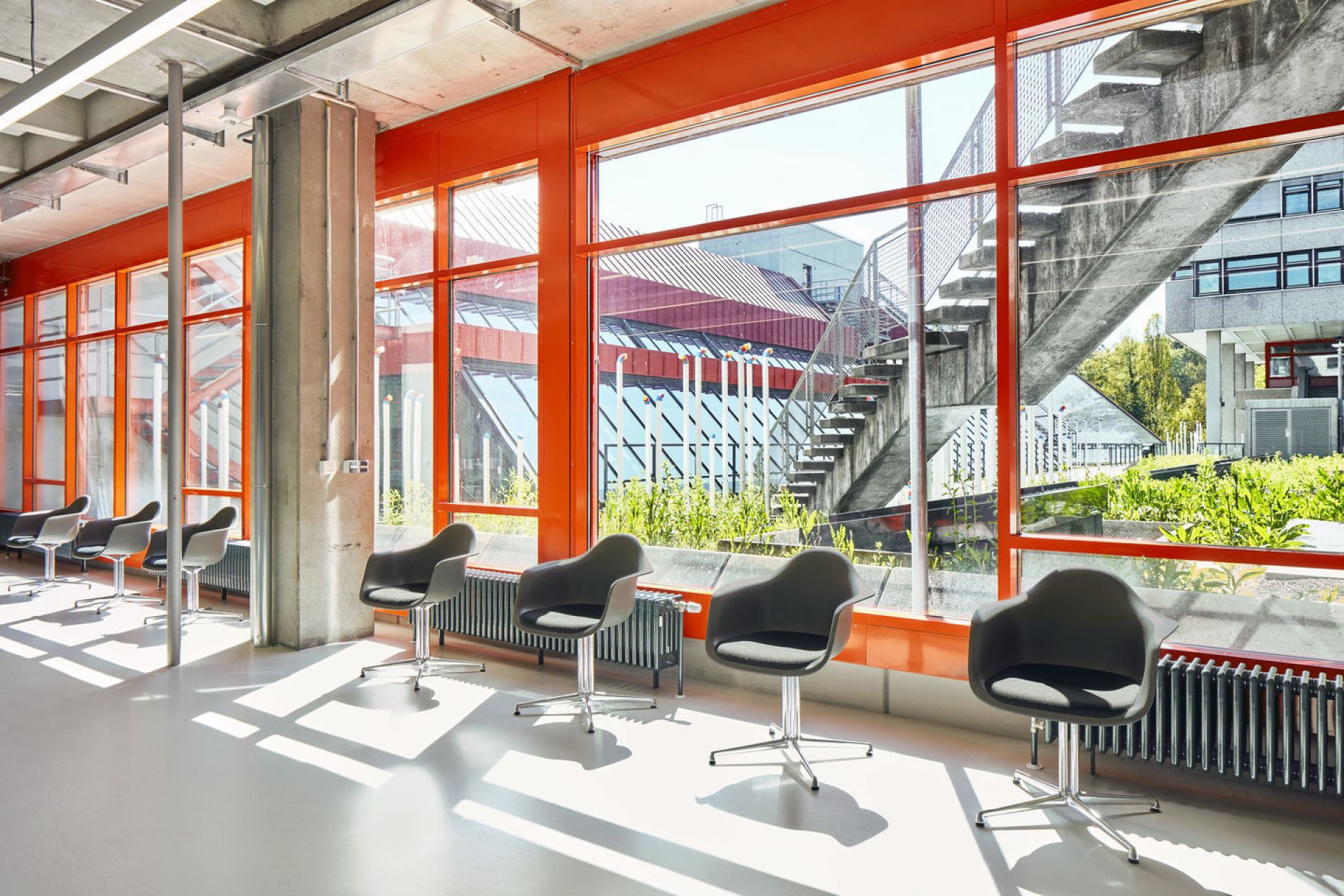Eames Plastic Arm Chair DAL Chair Vitra