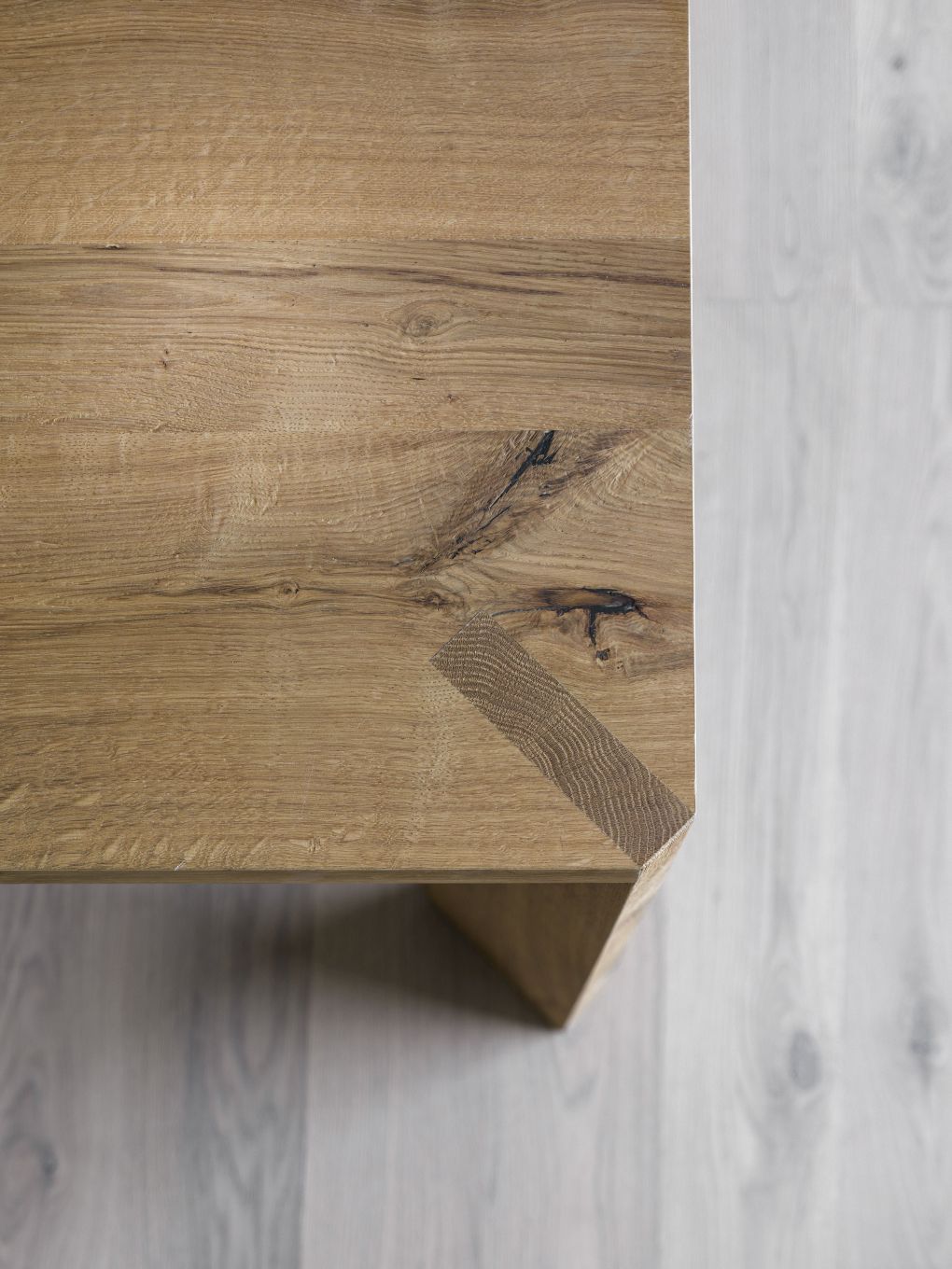 Manero Dining Table Miniforms
