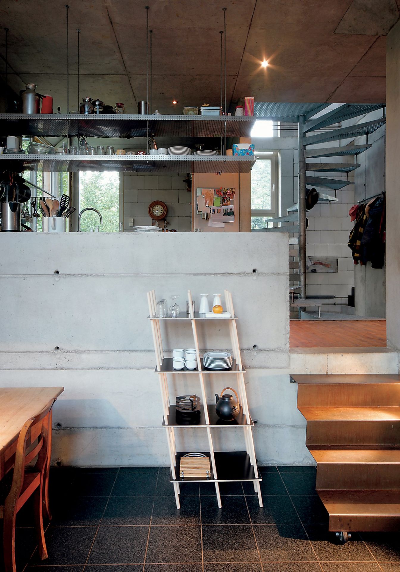 Es shelf Nils Holger Moormann