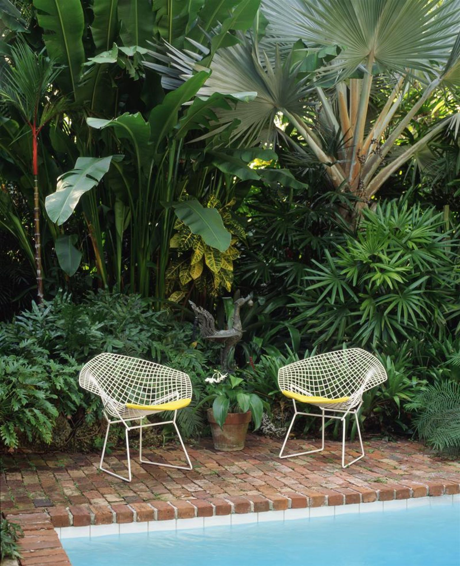 Bertoia Diamond armchair OUTDOOR Knoll International QUICK SHIP