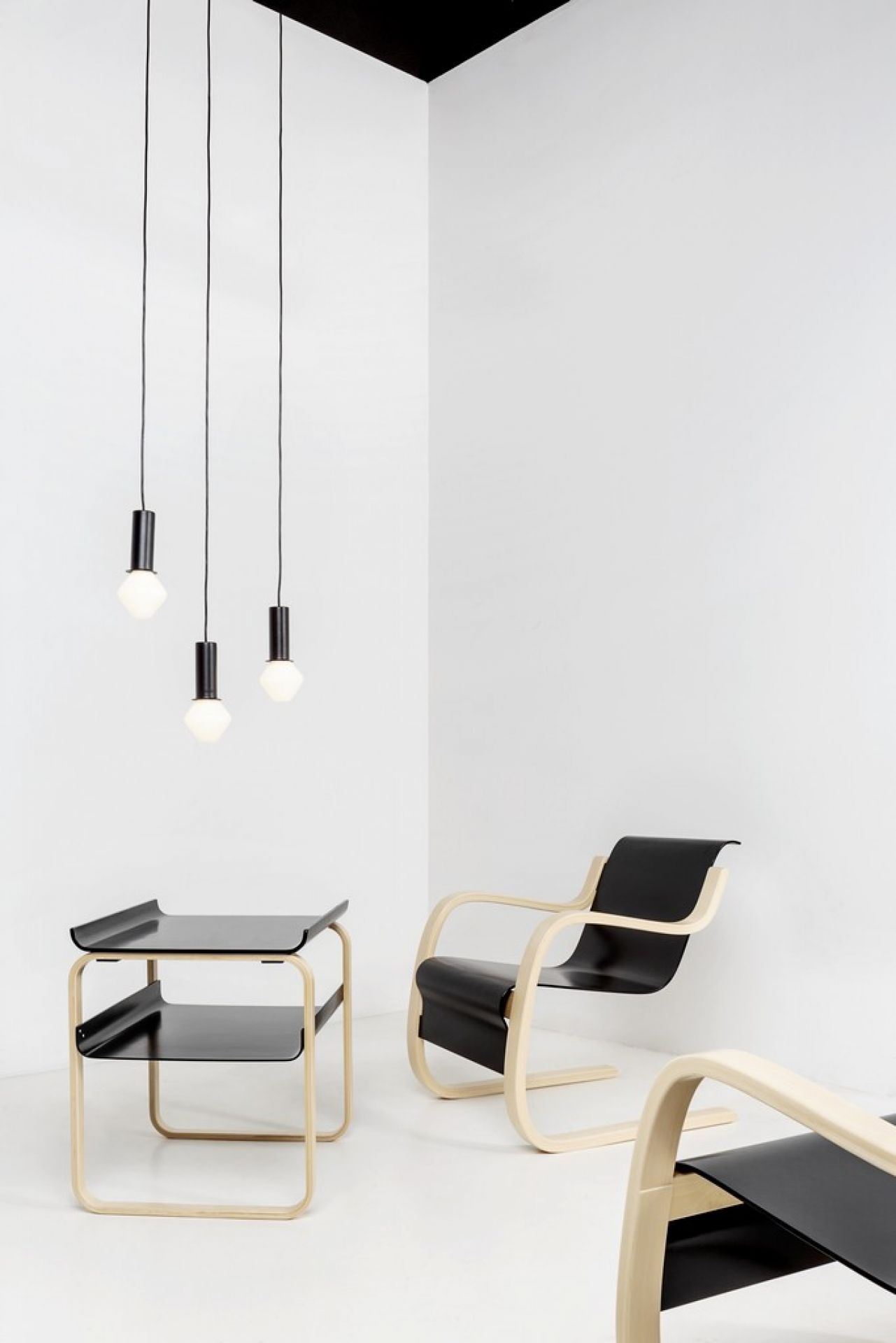 915 side table Artek