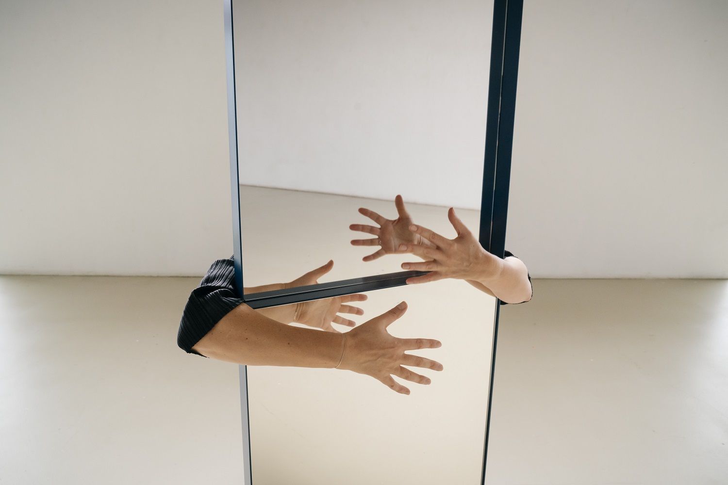OneTwo Mirror Richard Lampert