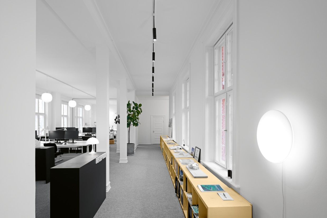 NJP table lamp Louis Poulsen