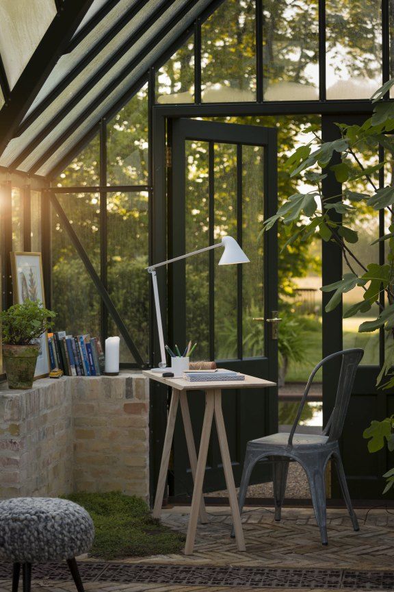 NJP table lamp Louis Poulsen