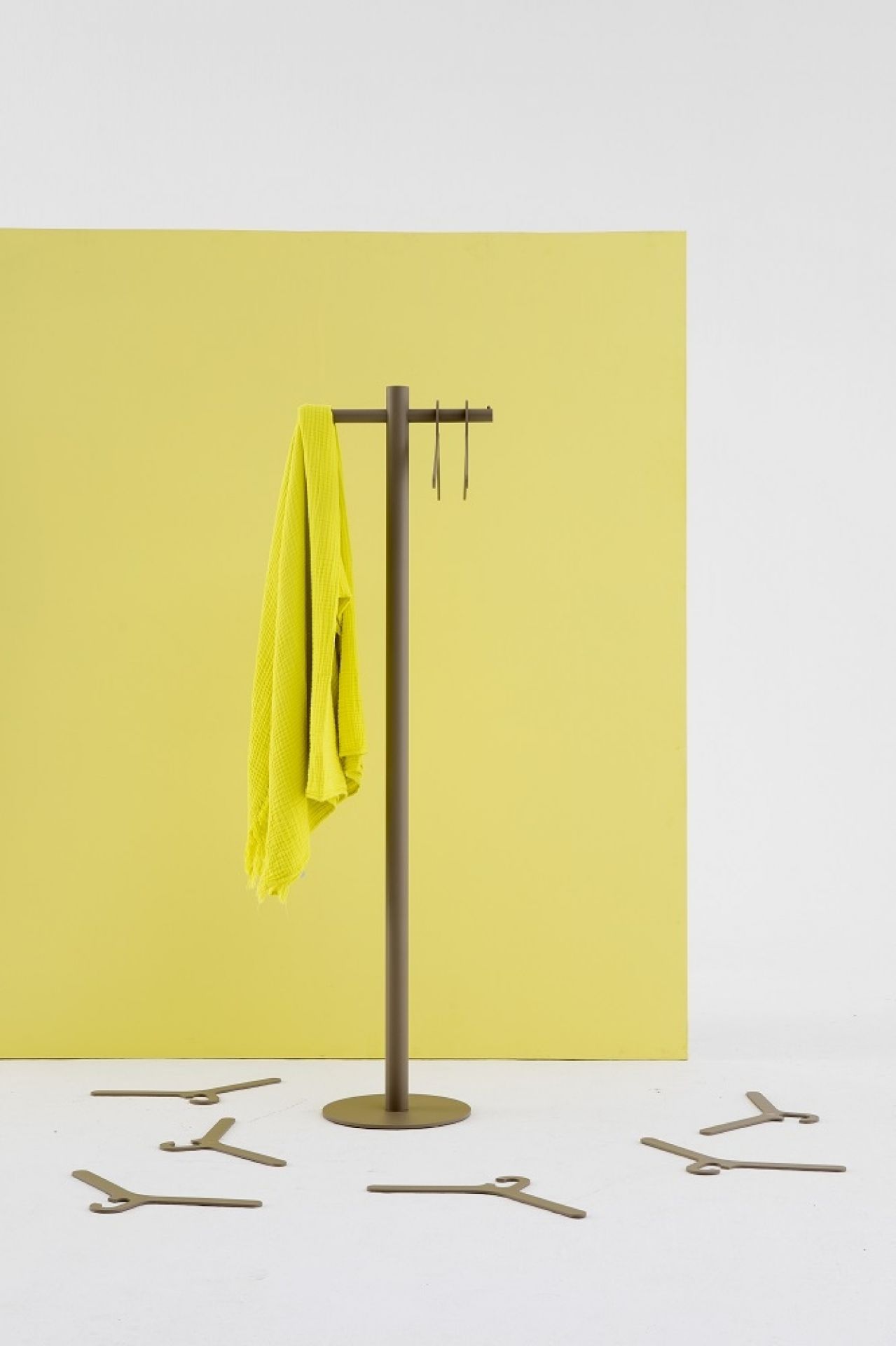 Pole Coat stand Cascando